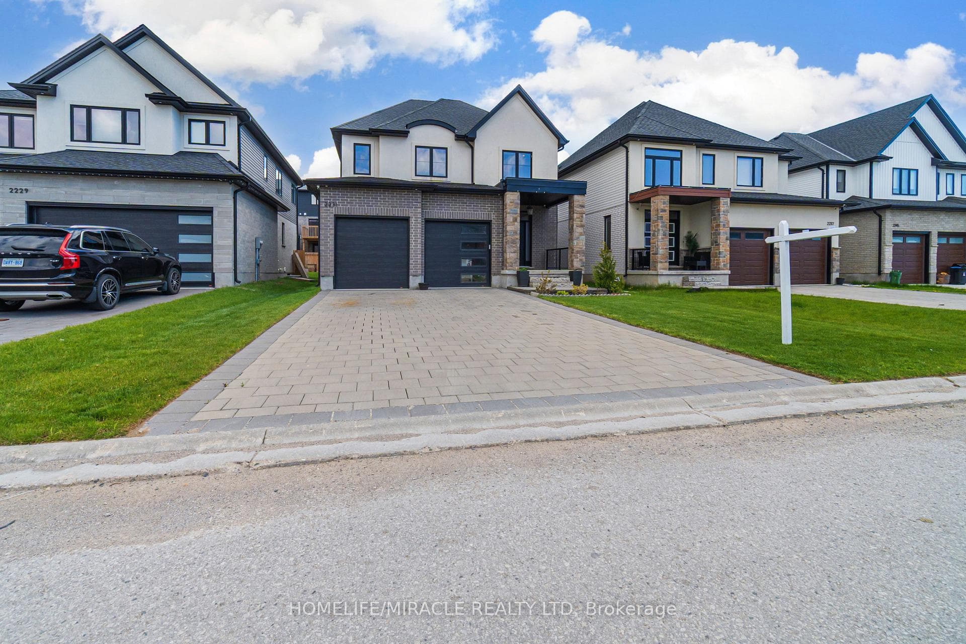 2231 Linkway Boulevard, London South, ON N6K 0K9 - Photo 1