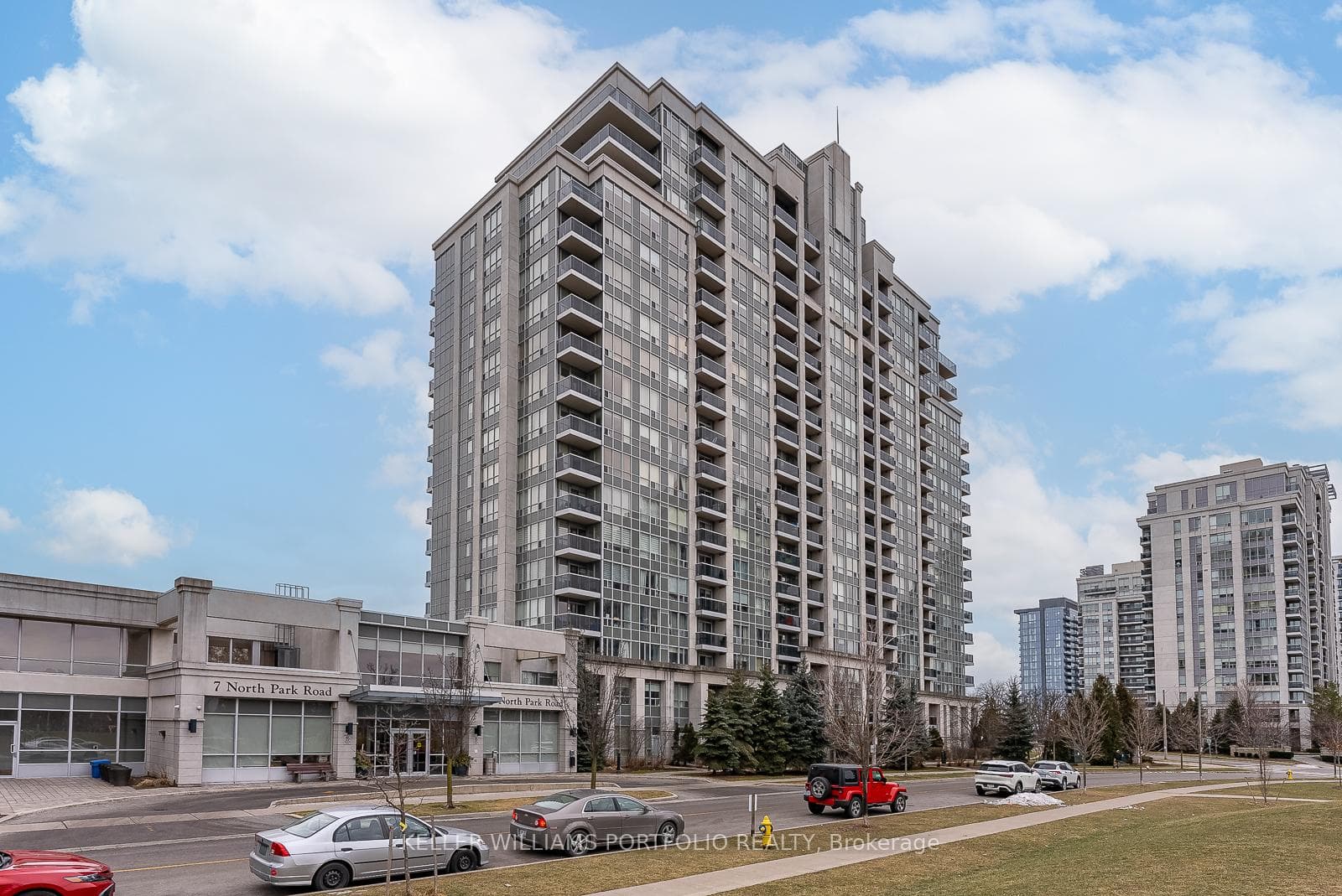 15 North Park Road Unit 1417, Vaughan