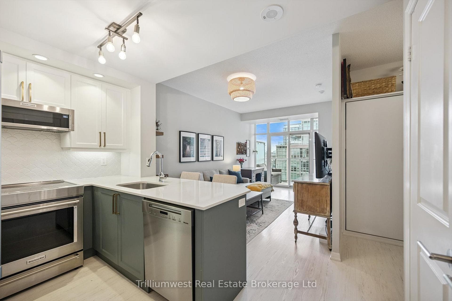 85 East Liberty Street Unit 1712, Toronto C01