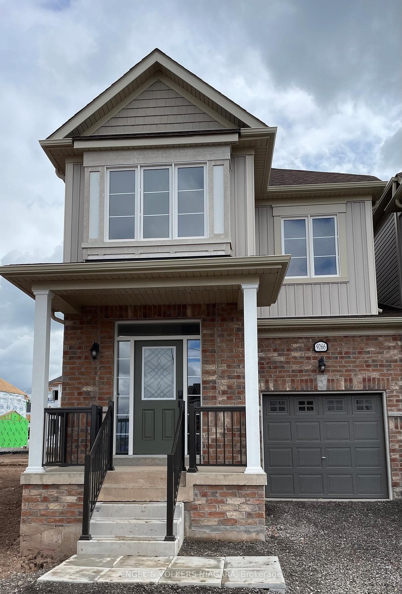 9266 Griffon Street, Niagara Falls