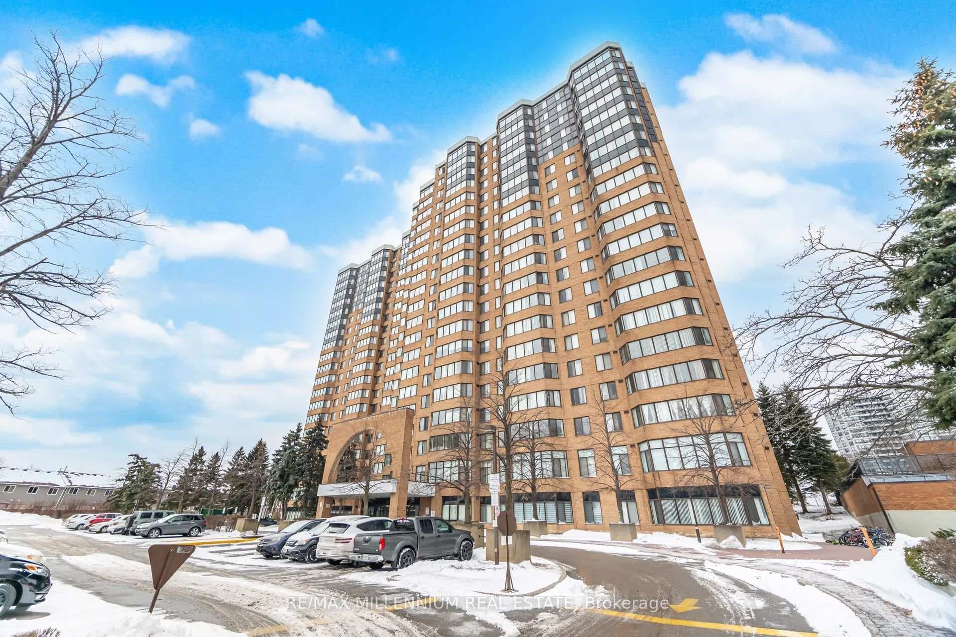 80 Alton Towers Circle Unit 109, Agincourt / Milliken, ON M1V 5E8 - Photo 1