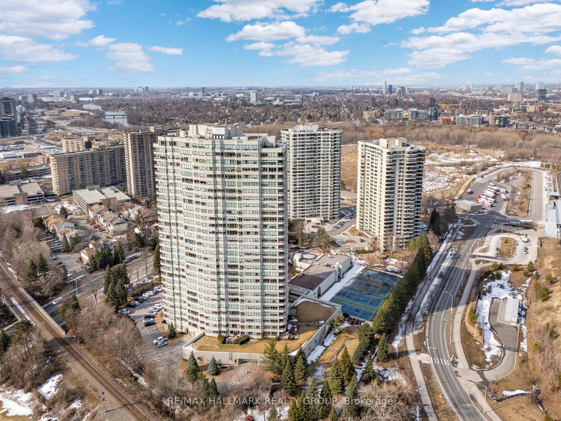 1480 Riverside Drive Unit 2204, Alta Vista and Area, ON K1G 5H2 - Photo 1