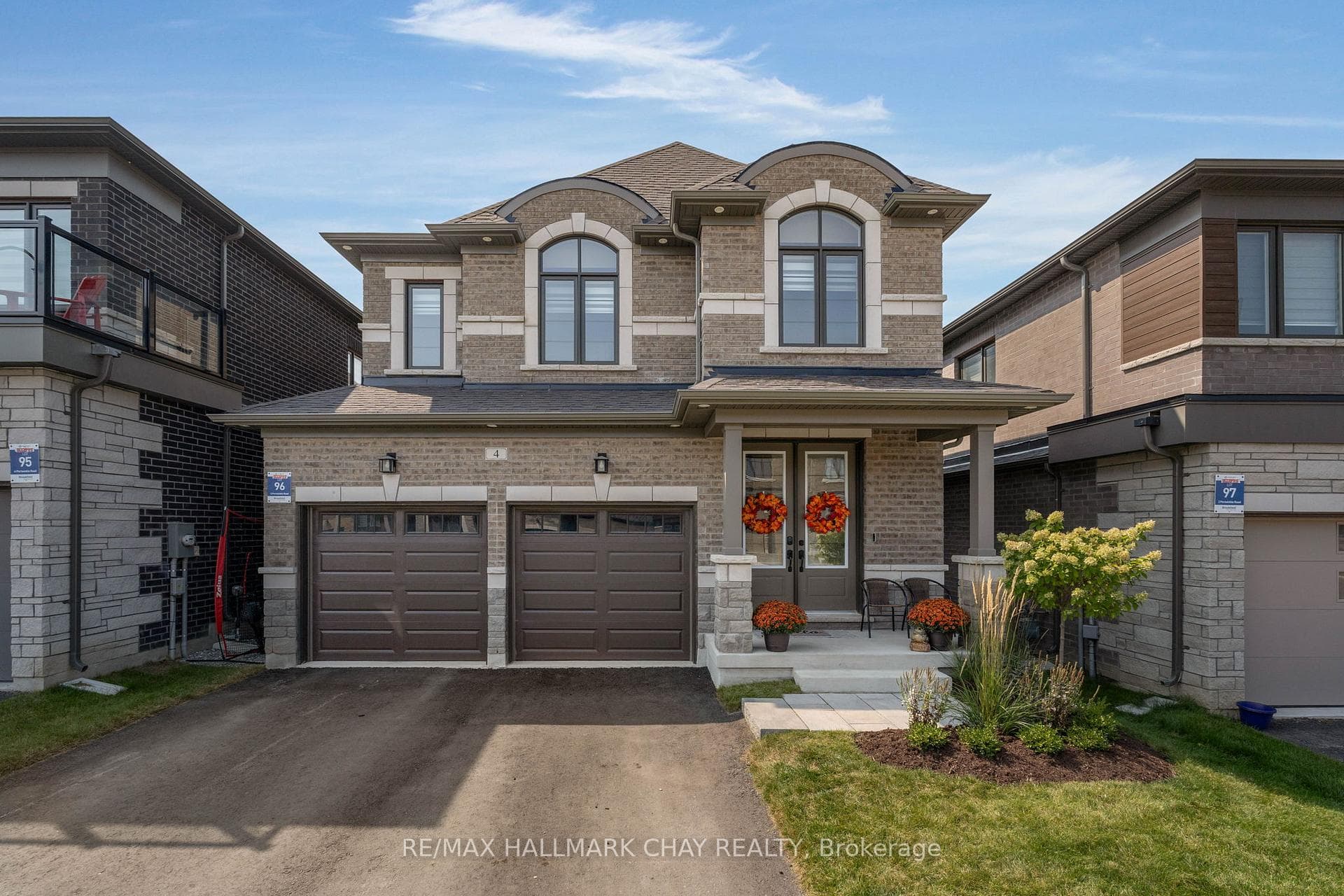 4 Periwinkle Road, Springwater, ON L9X 2E2 - Photo 1