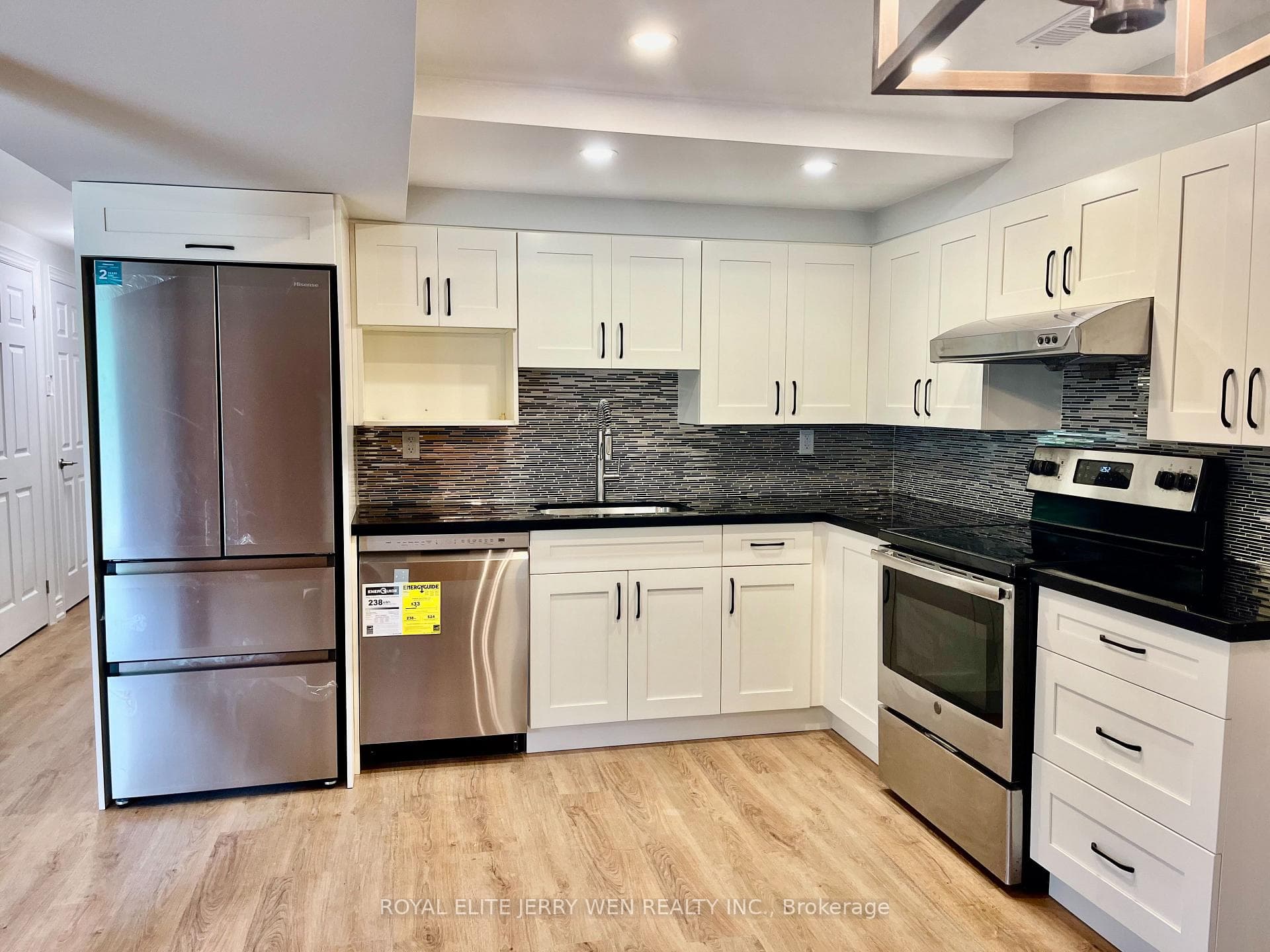 1003 cardinal Court Unit Basemen, Oshawa, ON L1G 6Y3 - Photo 1