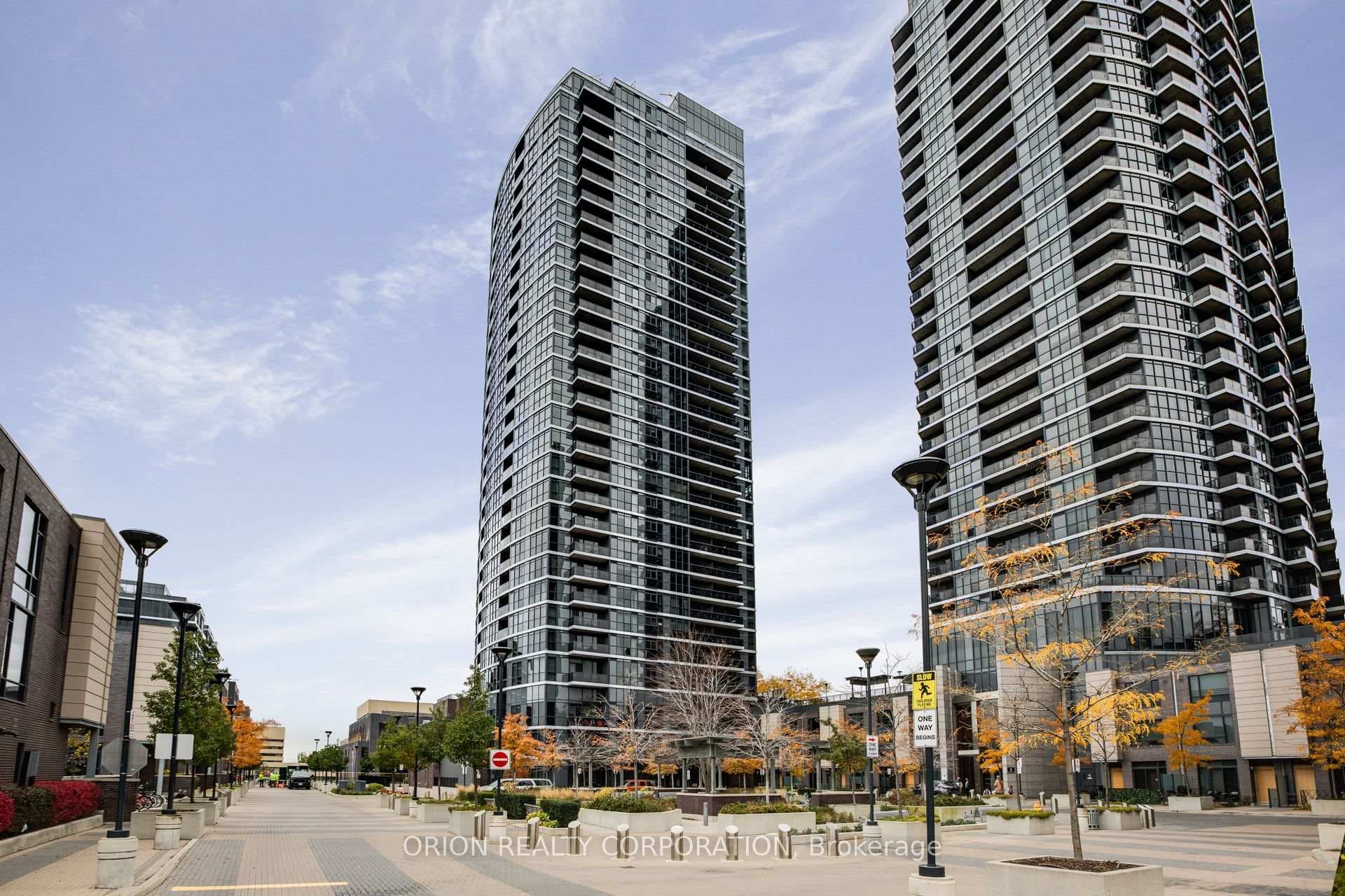 9 Valhalla Inn Road Unit 1303, Toronto W08