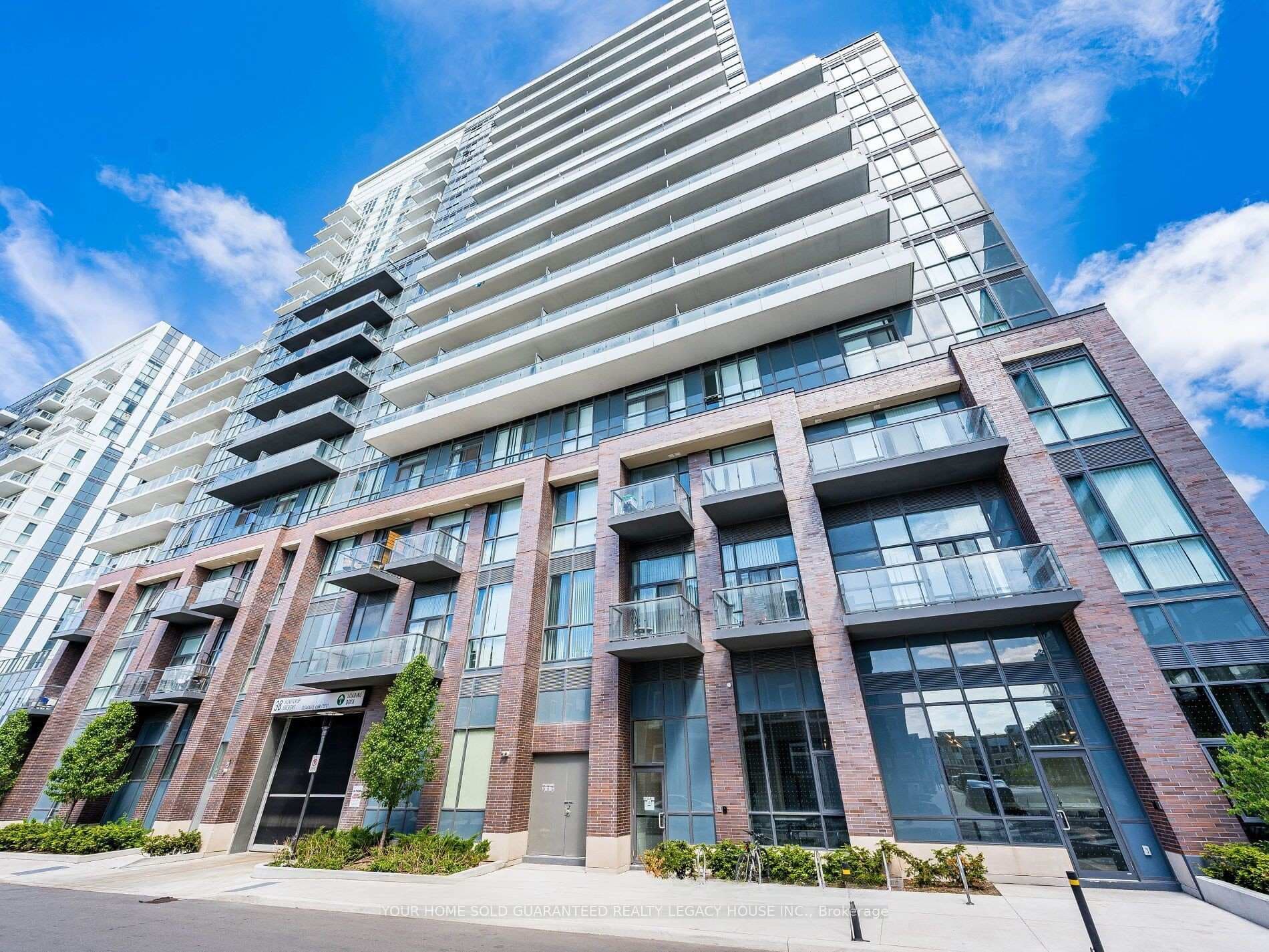 38 Honeycrisp Crescent Unit 1120, Vaughan, ON L4K 0M8 - Photo 1