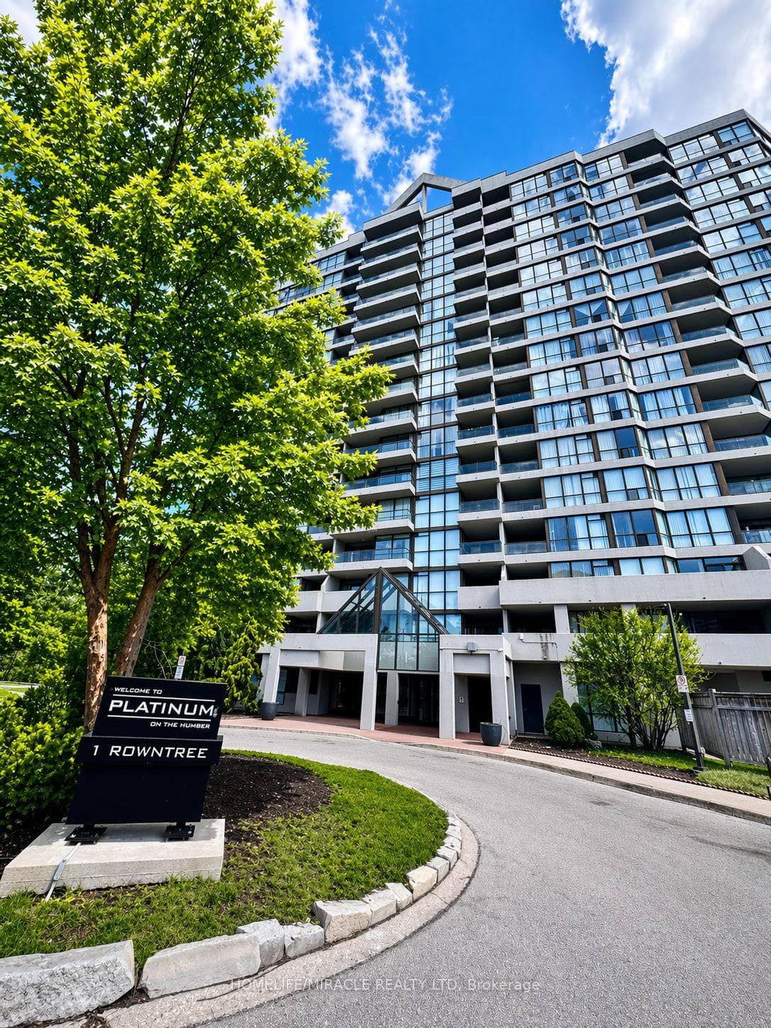 1 Rowntree Road Unit 214, Etobicoke (West Mall / Rexdale), ON M9V 5G7 - Photo 1