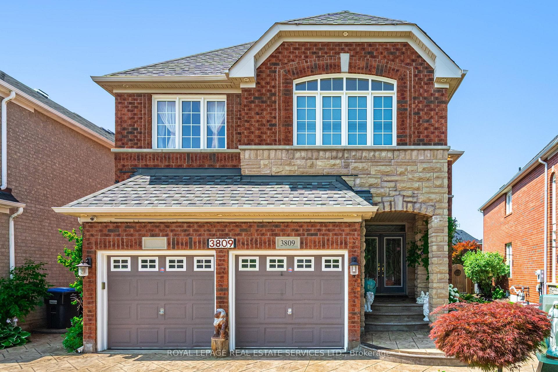 3809 Candlelight Drive, Mississauga, ON L5M 8A8 - Photo 1