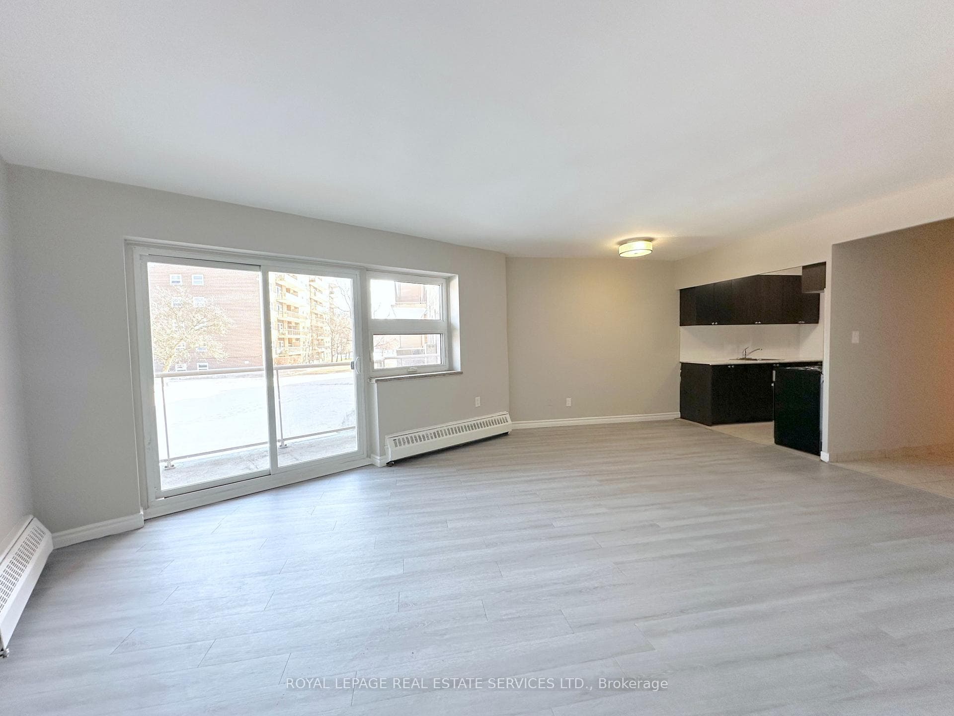 32 Carluke Crescent Unit 201, Bridle Path / York Mills / Hoggs Hollow, ON M2L 2J3 - Photo 1