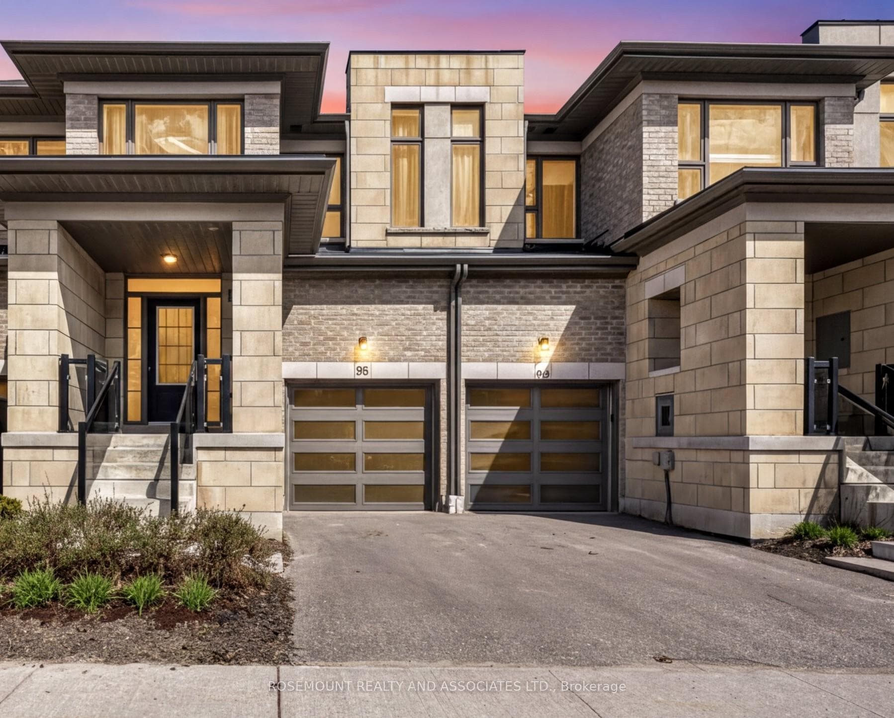 98 Donald Fleming Way, Whitby