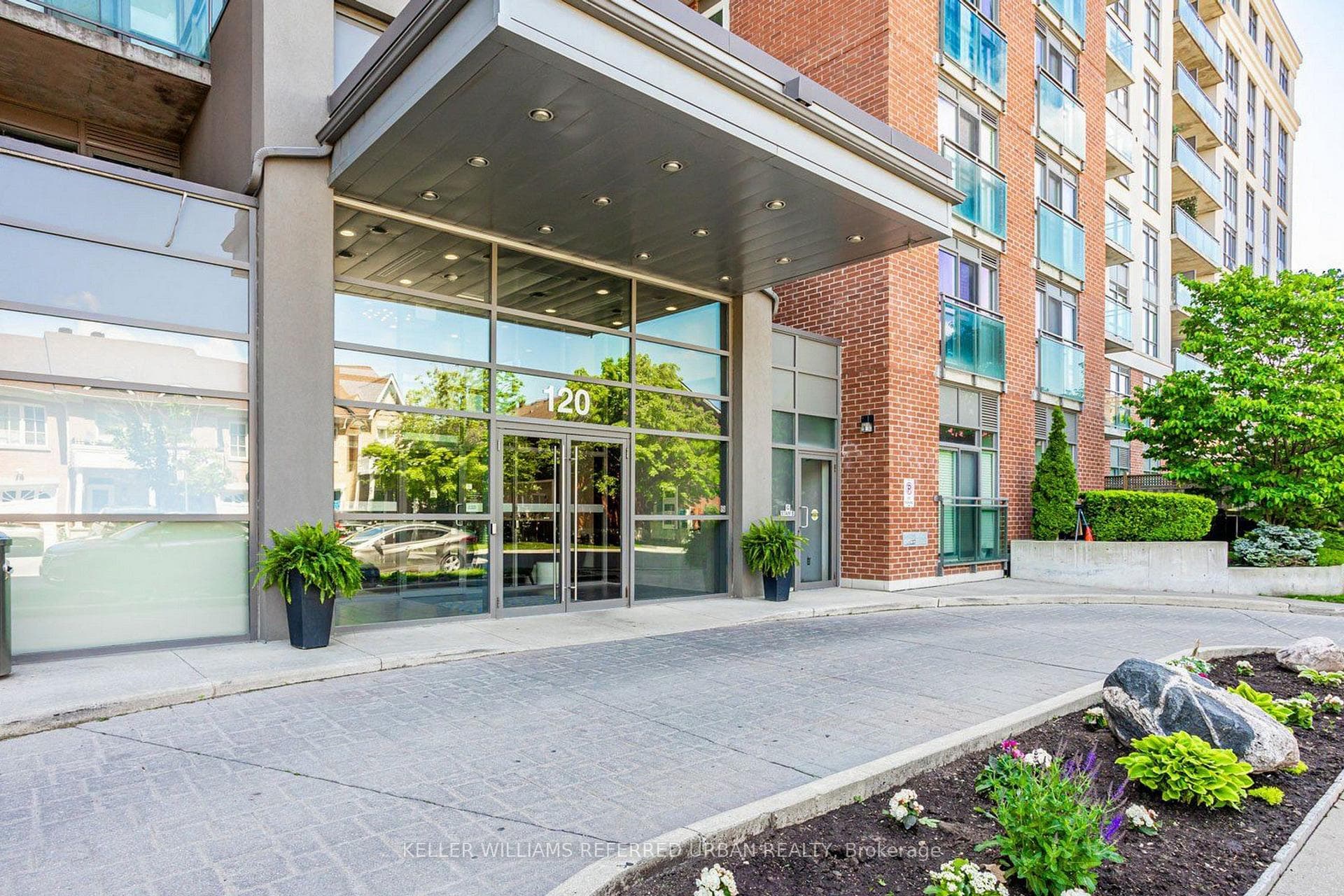 120 Dallimore Circle Unit 614, Don Mills / Parkwoods / Victoria Village, ON M3C 4J1 - Photo 1