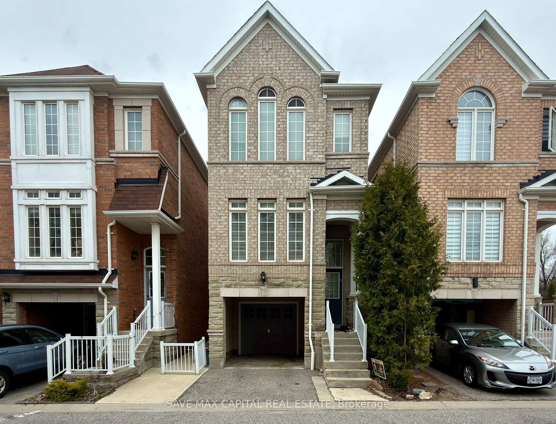 530 Kingston Road Unit 19, Pickering, ON L1V 0C3 - Photo 1