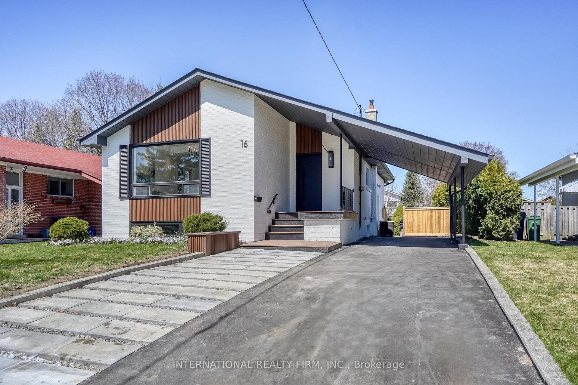 16 Paragon Road, Etobicoke (Kingsview Village / Humber Heights), ON M9R 1J5 - Photo 1