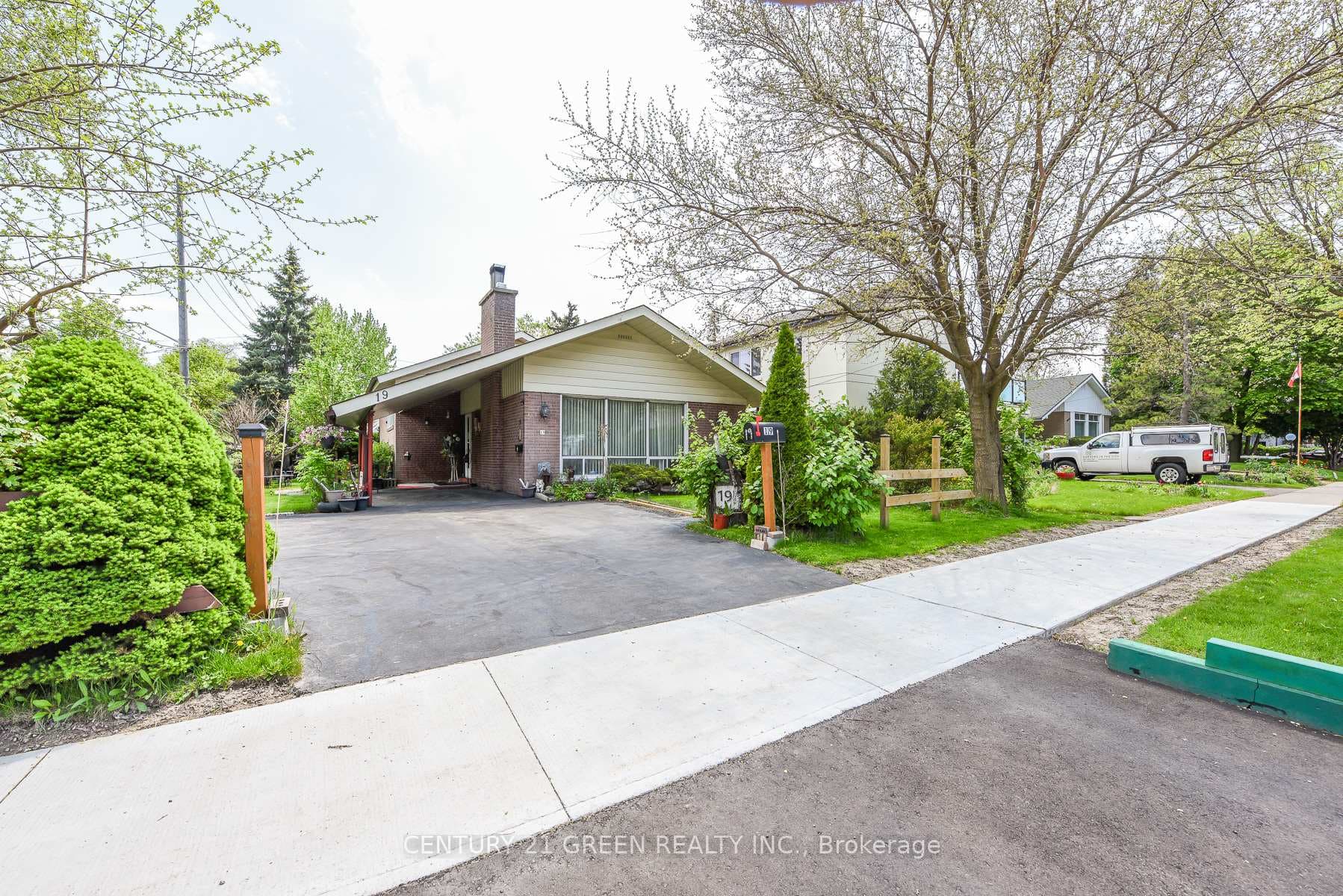 19 Eriksdale Road, Toronto W08
