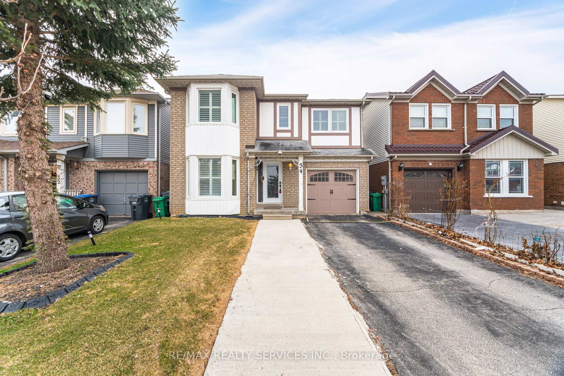 34 Chipmunk Crescent, Brampton, ON L6R 1B3 - Photo 1