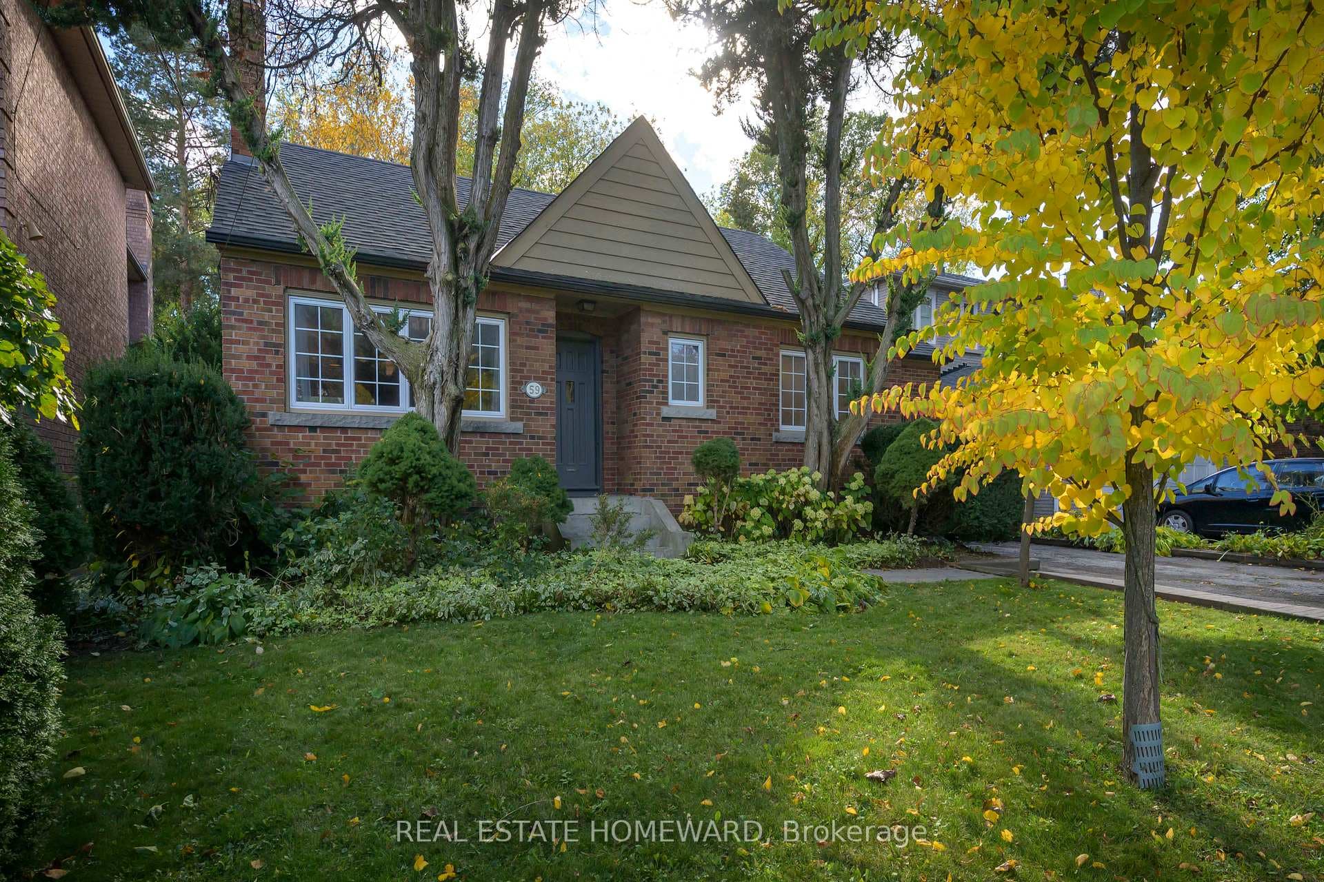 59 Parkview Hill Crescent, Danforth / East York, ON M4B 1R1 - Photo 1