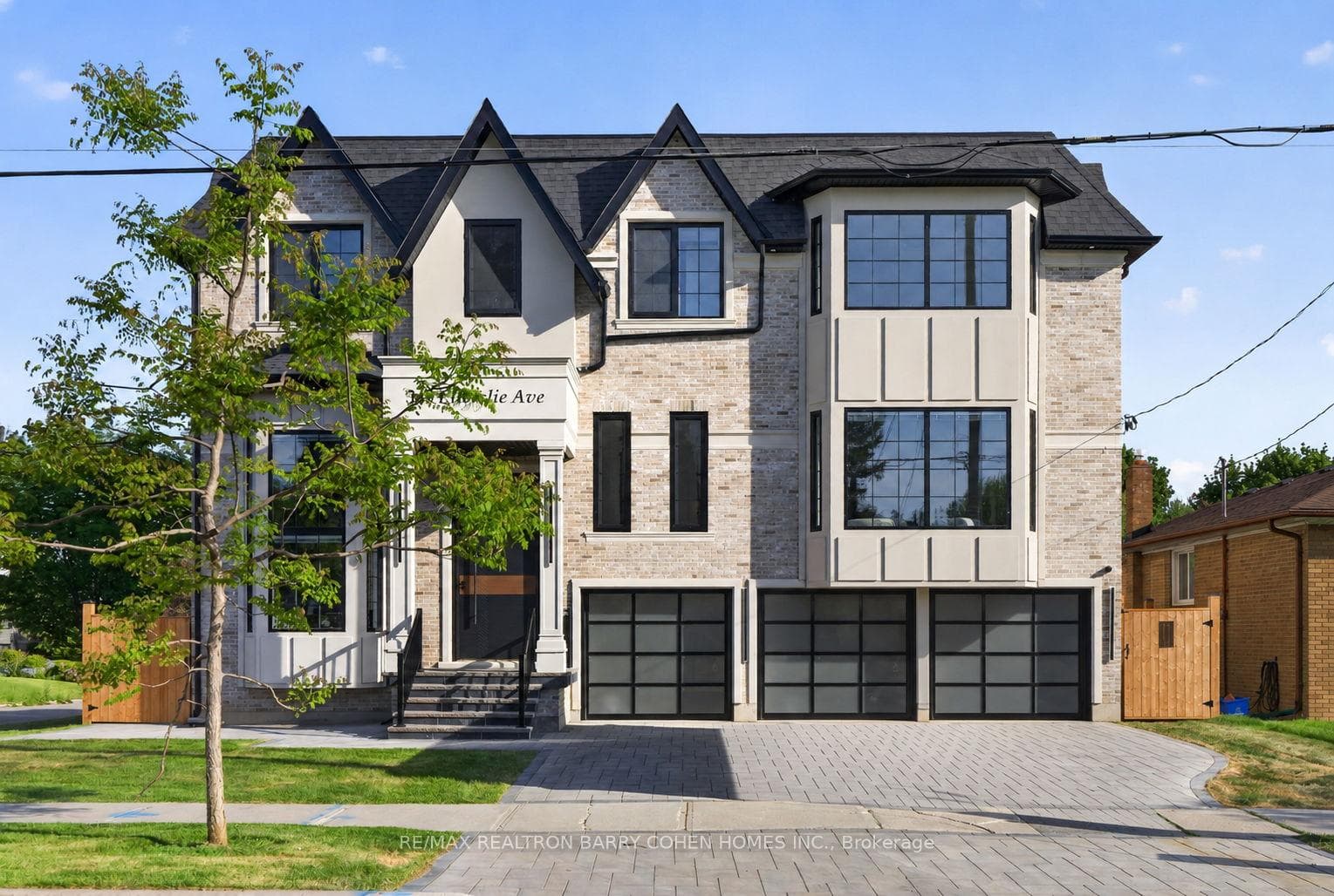 349 Ellerslie Avenue, Thornhill / Willowdale, ON M2R 1B8 - Photo 1