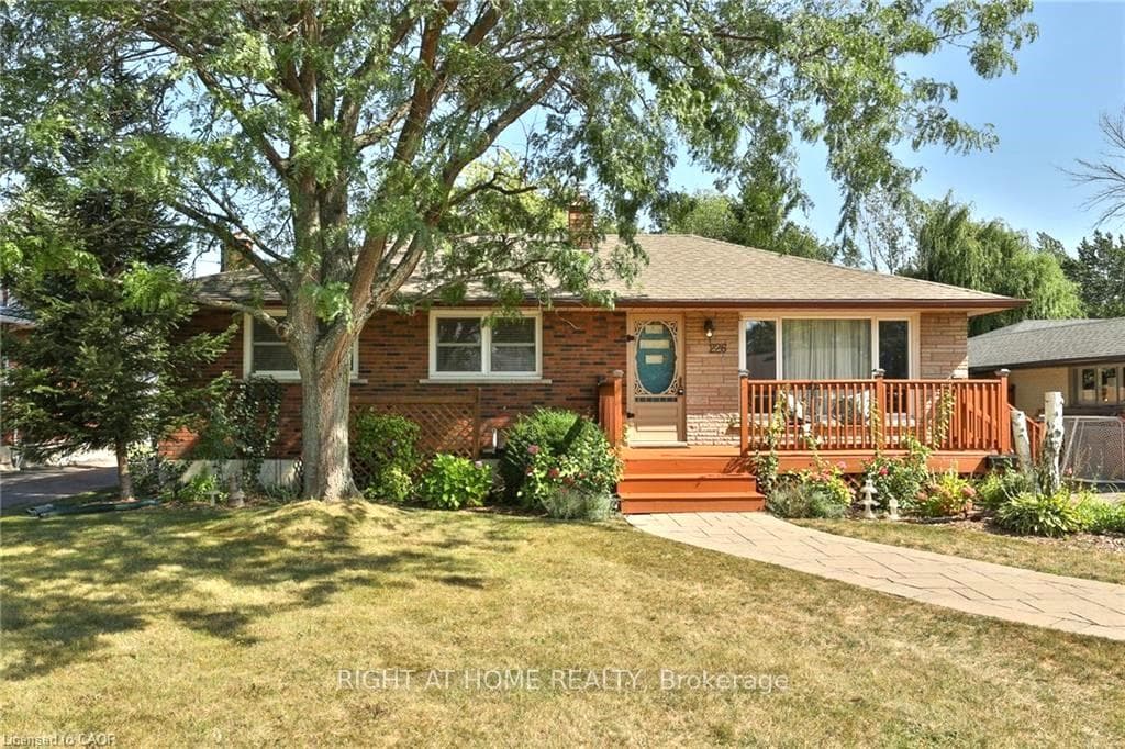 226 Bel Air Avenue, Hamilton, ON L8E 5K2 - Photo 1