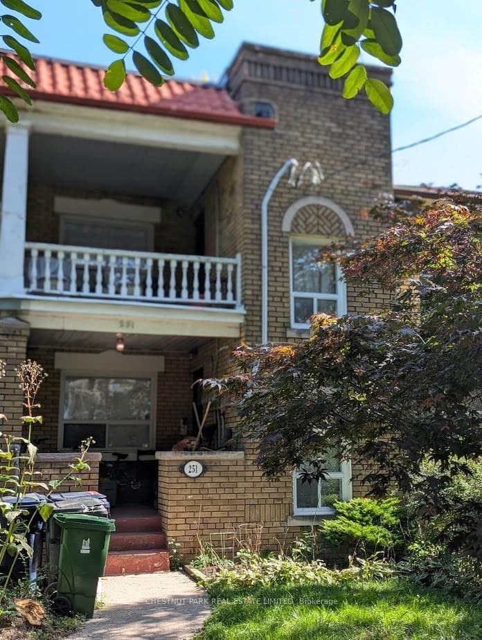 251 High Park Avenue, Bloor West Village / Swansea, ON M6P 2S5 - Photo 1