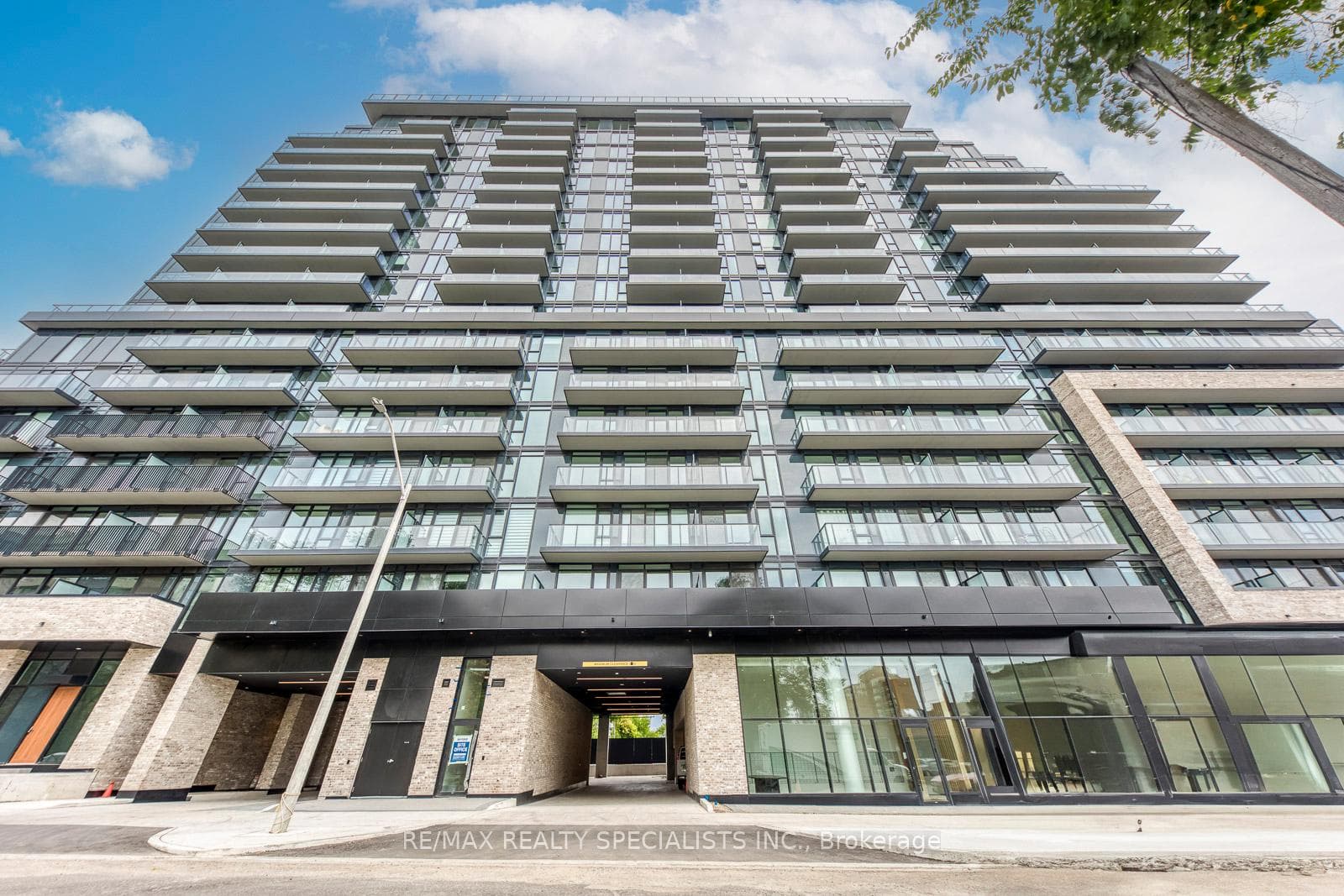 3009 Novar Road Unit 1805, Mississauga, ON L5B 1H7 - Photo 1