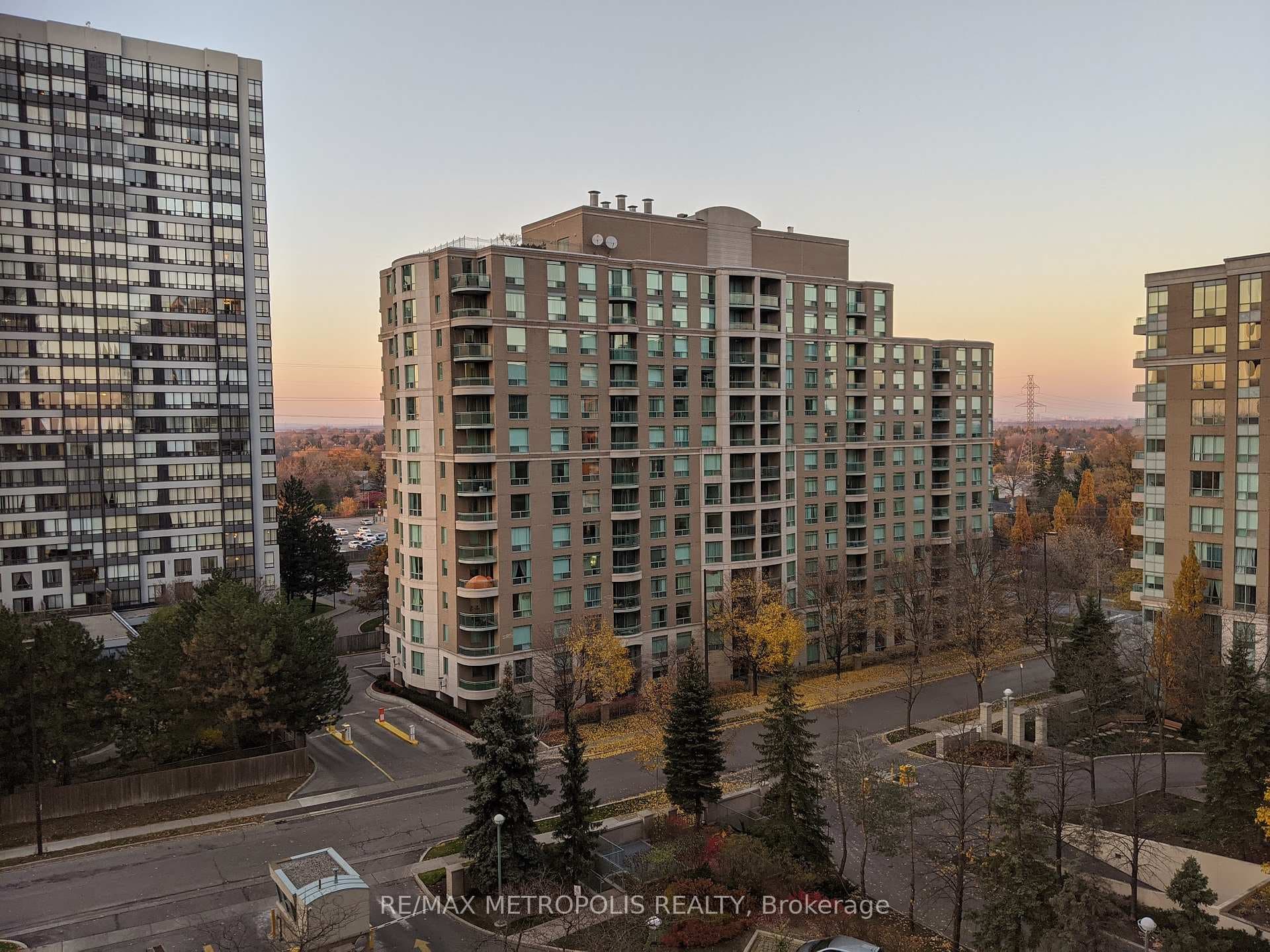 3 Pemberton Avenue Unit 905, Willowdale / Newtonbrook, ON M2M 4M1 - Photo 1