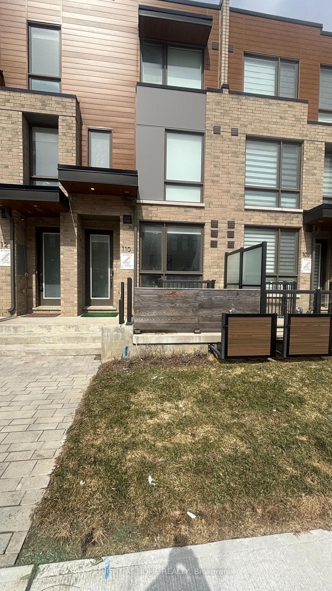 110 Green Gardens Boulevard, Lawrence Park / Bedford Park, ON M6A 0E5 - Photo 1