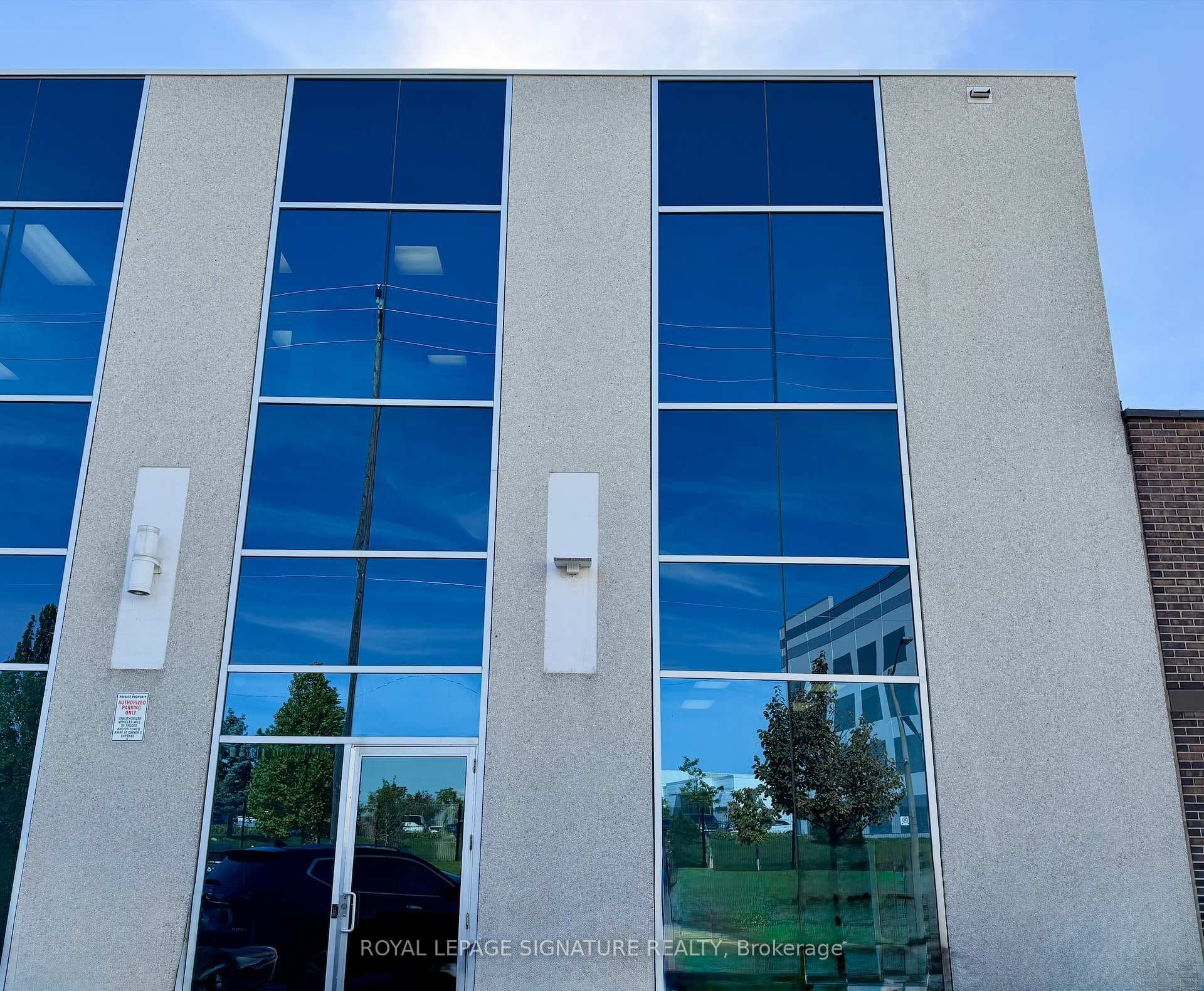 240 Bartor Road, Downsview / Black Creek, ON M9M 2W6 - Photo 1