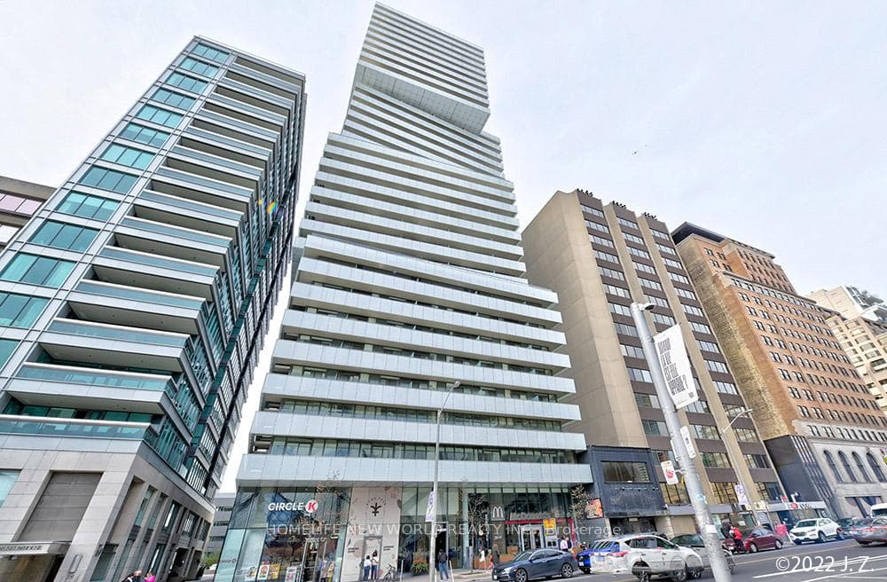 200 Bloor Street Unit 1601, Annex / Yorkville / Summerhill, ON M5S 1T8 - Photo 1