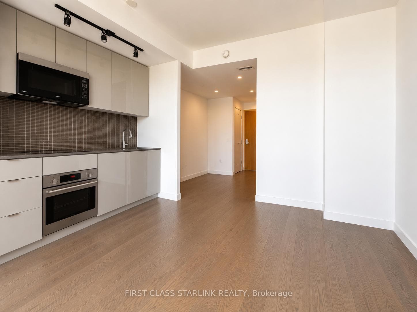 7 Grenville Street Unit 3508, Toronto C01