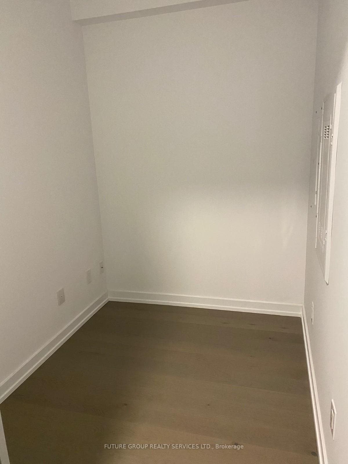 488 University Avenue Unit 2406, Downtown Toronto / Waterfront, ON M5G 0C1 - Photo 1