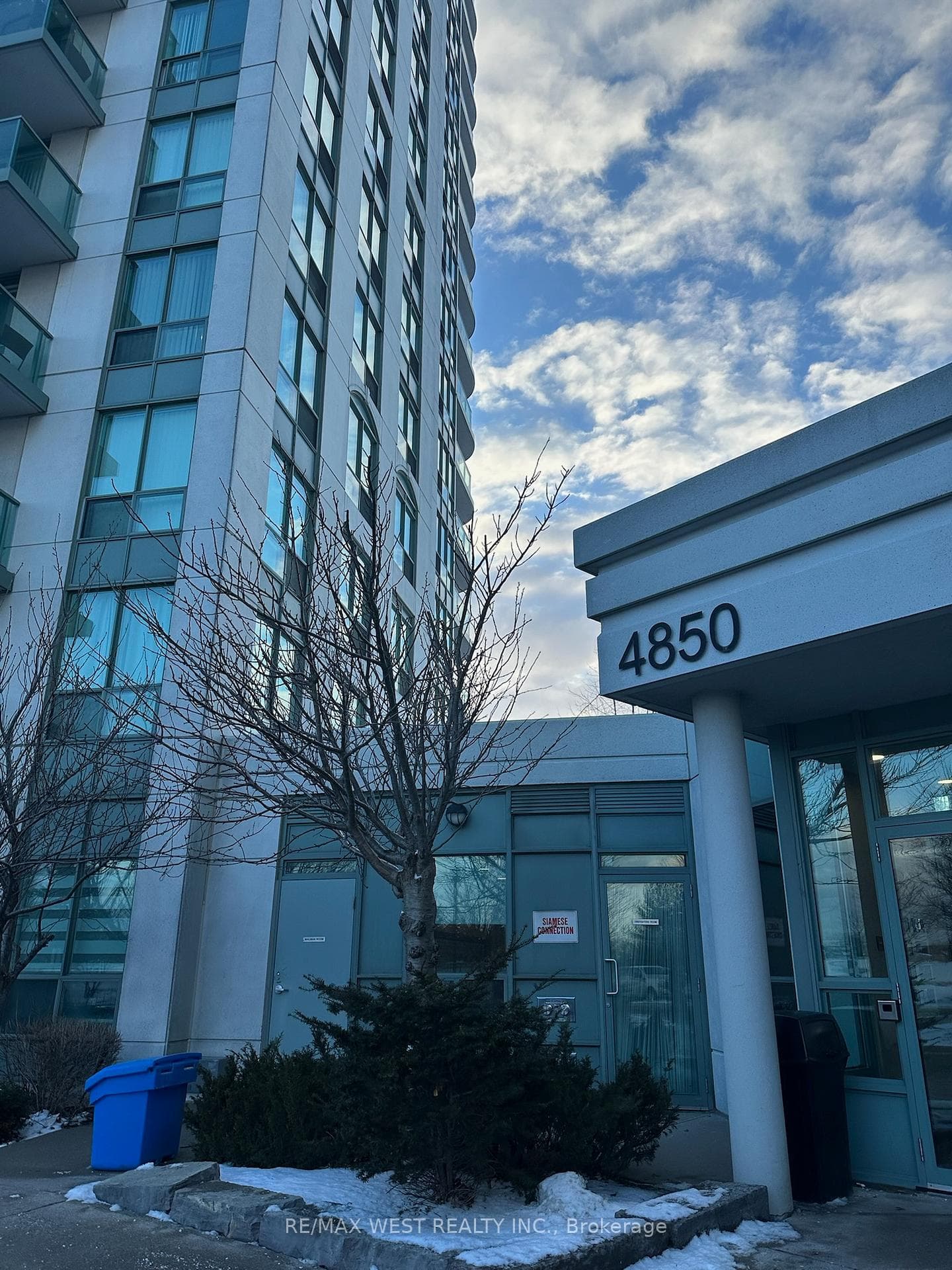 4850 Glen Erin Drive Unit 909, Mississauga, ON L5M 7S1 - Photo 1