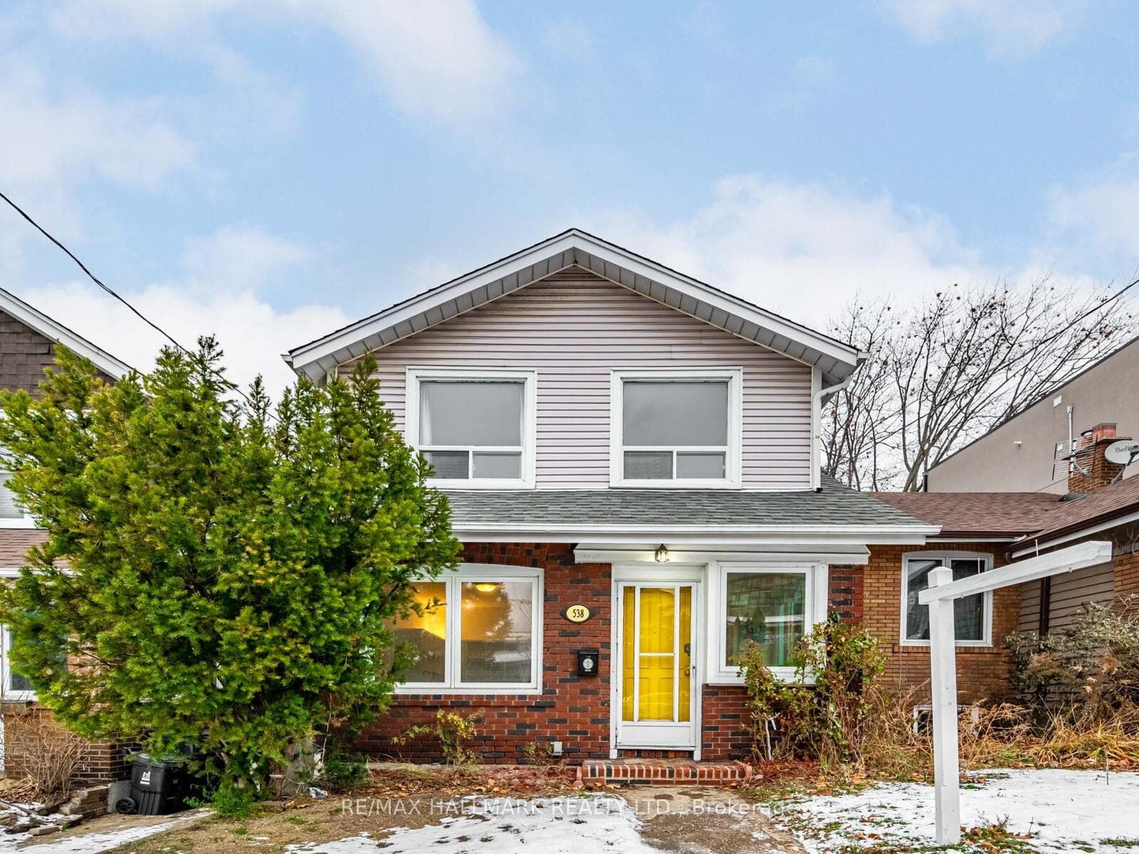 538 Strathmore Boulevard, Danforth / East York, ON M4C 1P1 - Photo 1