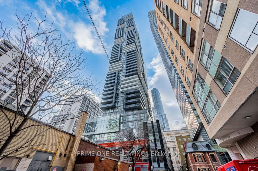 7 Grenville Street Unit 6113, Toronto C01