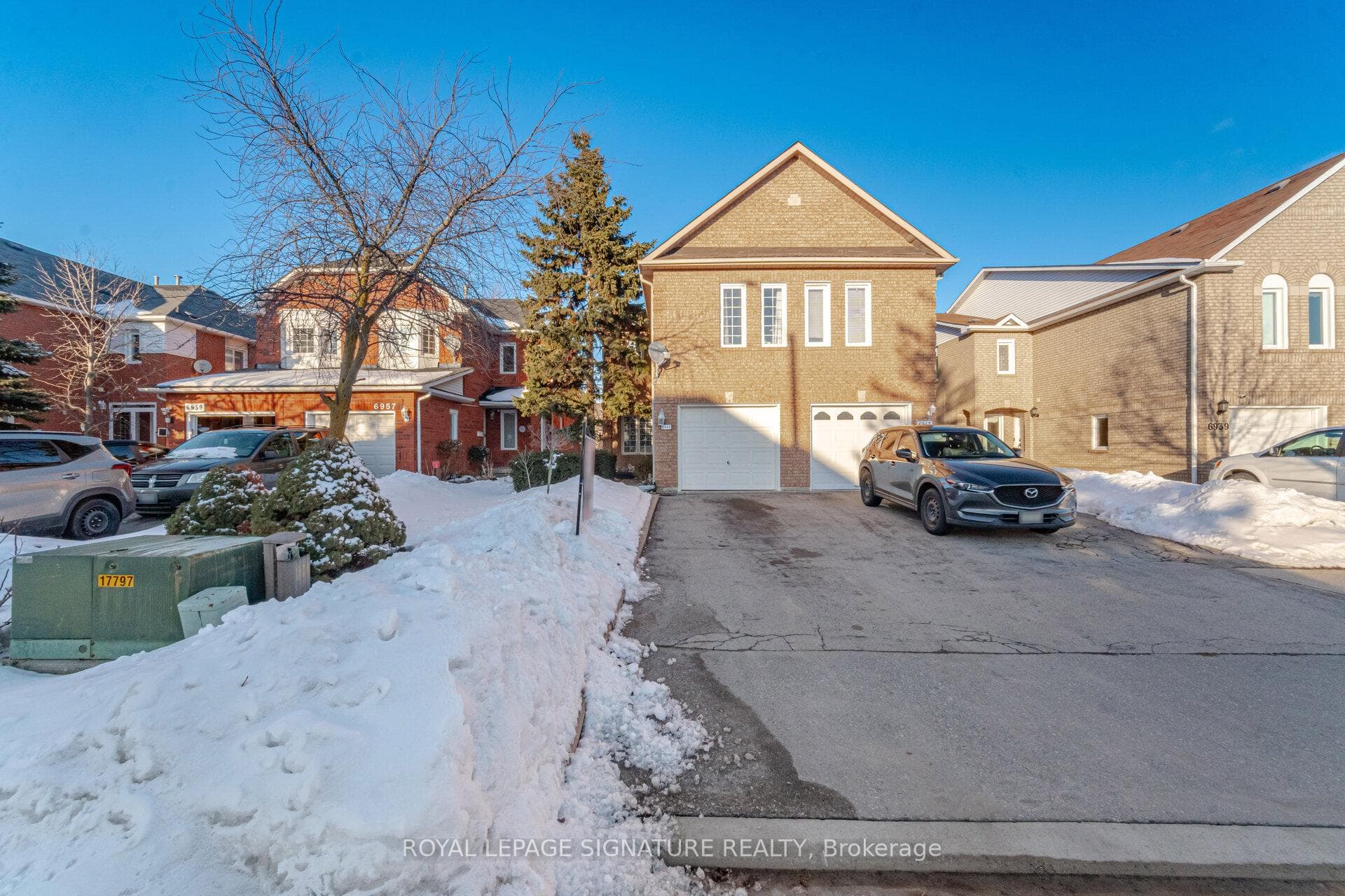 6945 Gracefield Drive, Mississauga, ON L5N 6T9 - Photo 1