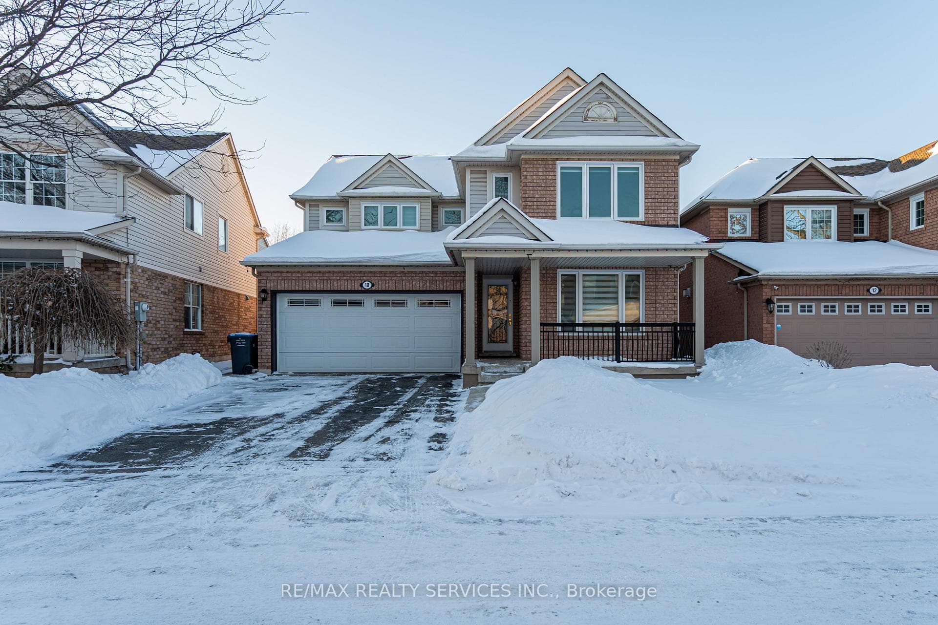10 Penn Drive, Brampton, ON L7A 1N8 - Photo 1