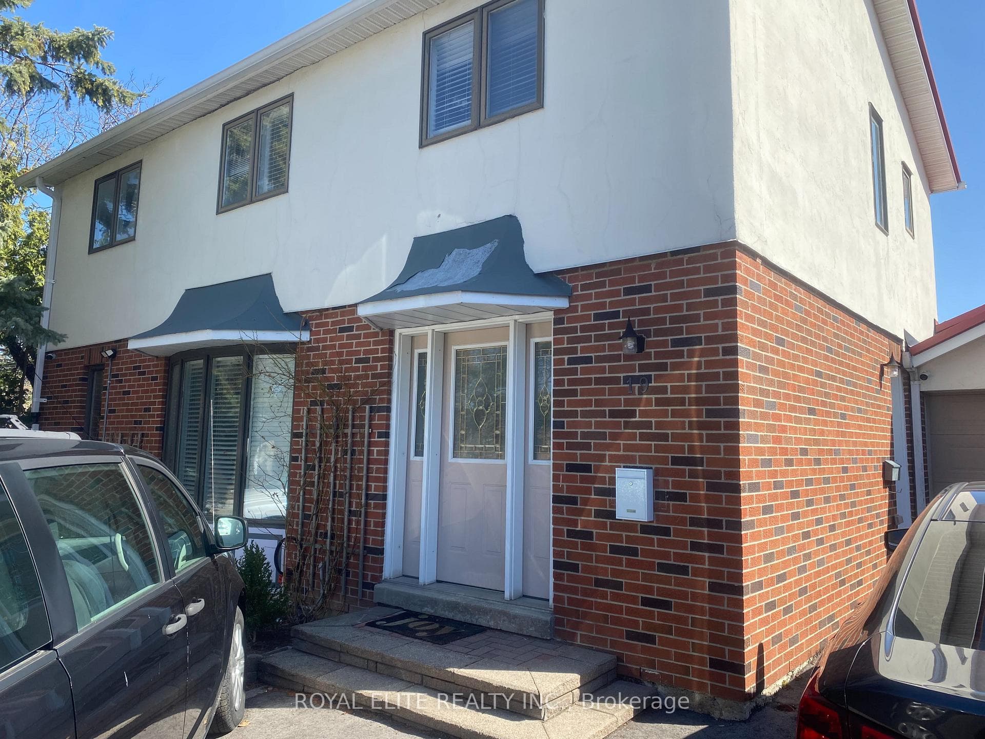 19 Dunsfold Drive Unit Unit 3, Toronto E11