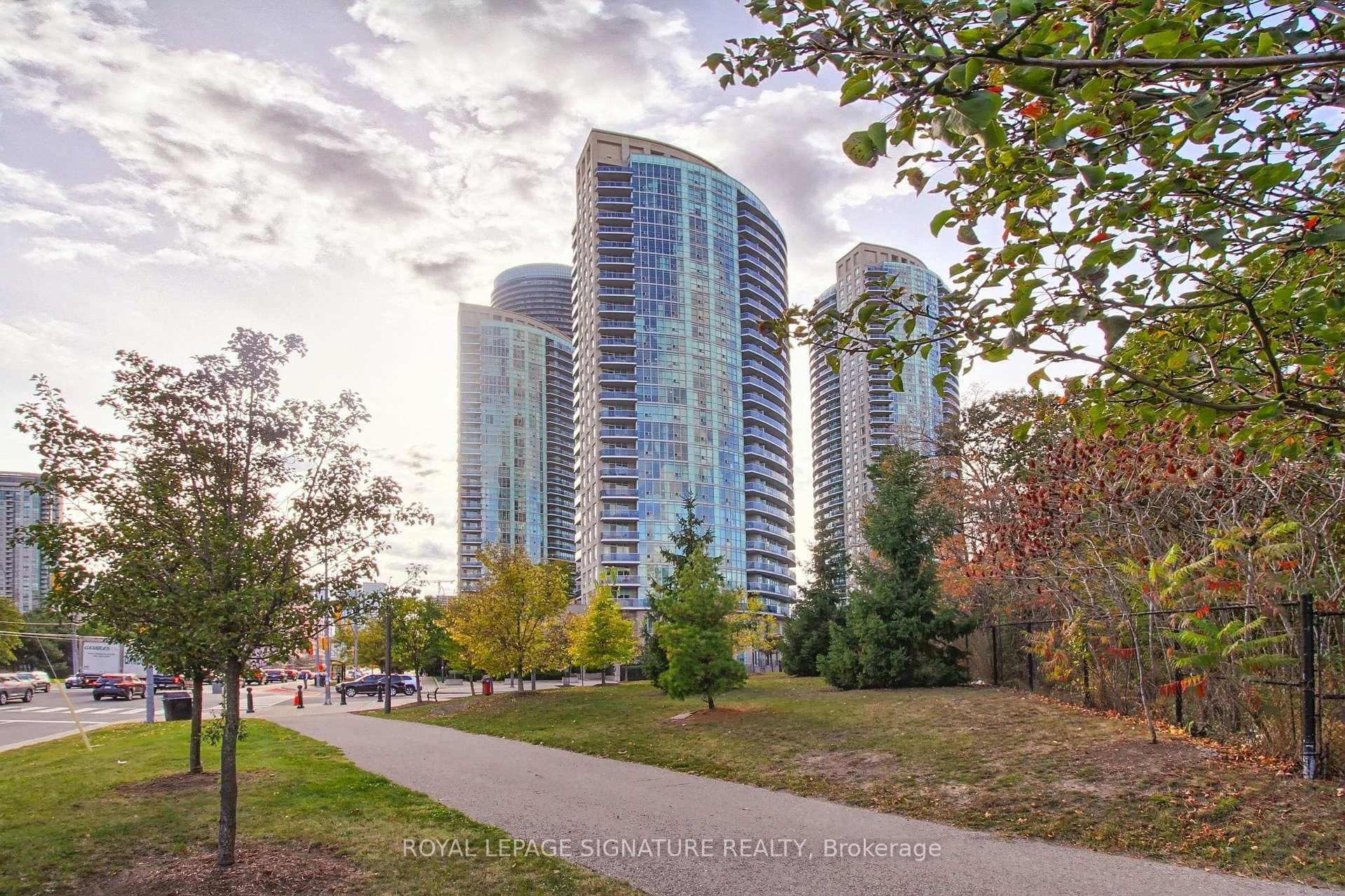 90 Absolute Avenue Unit 104, Mississauga, ON L4Z 0A1 - Photo 1