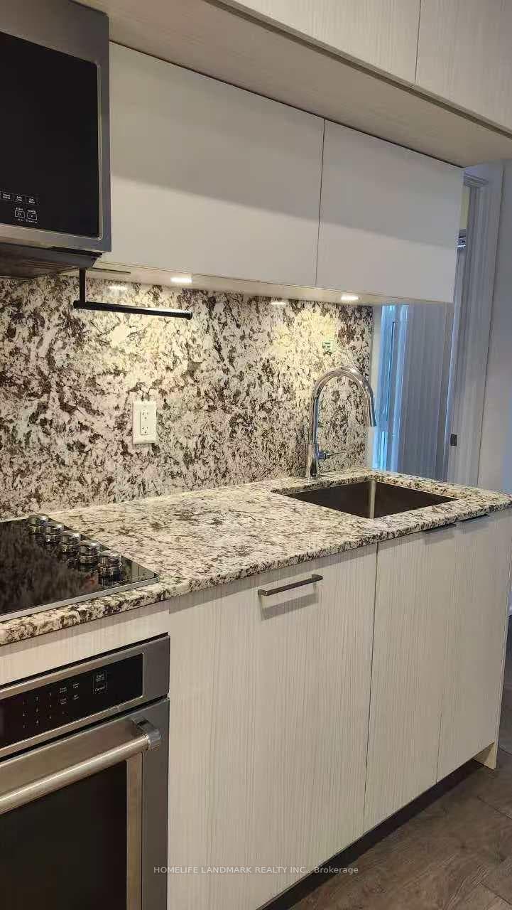 25 Adra Grado Way Unit 656, Hillcrest Village / Bayview Village, ON M2J 0H6 - Photo 1