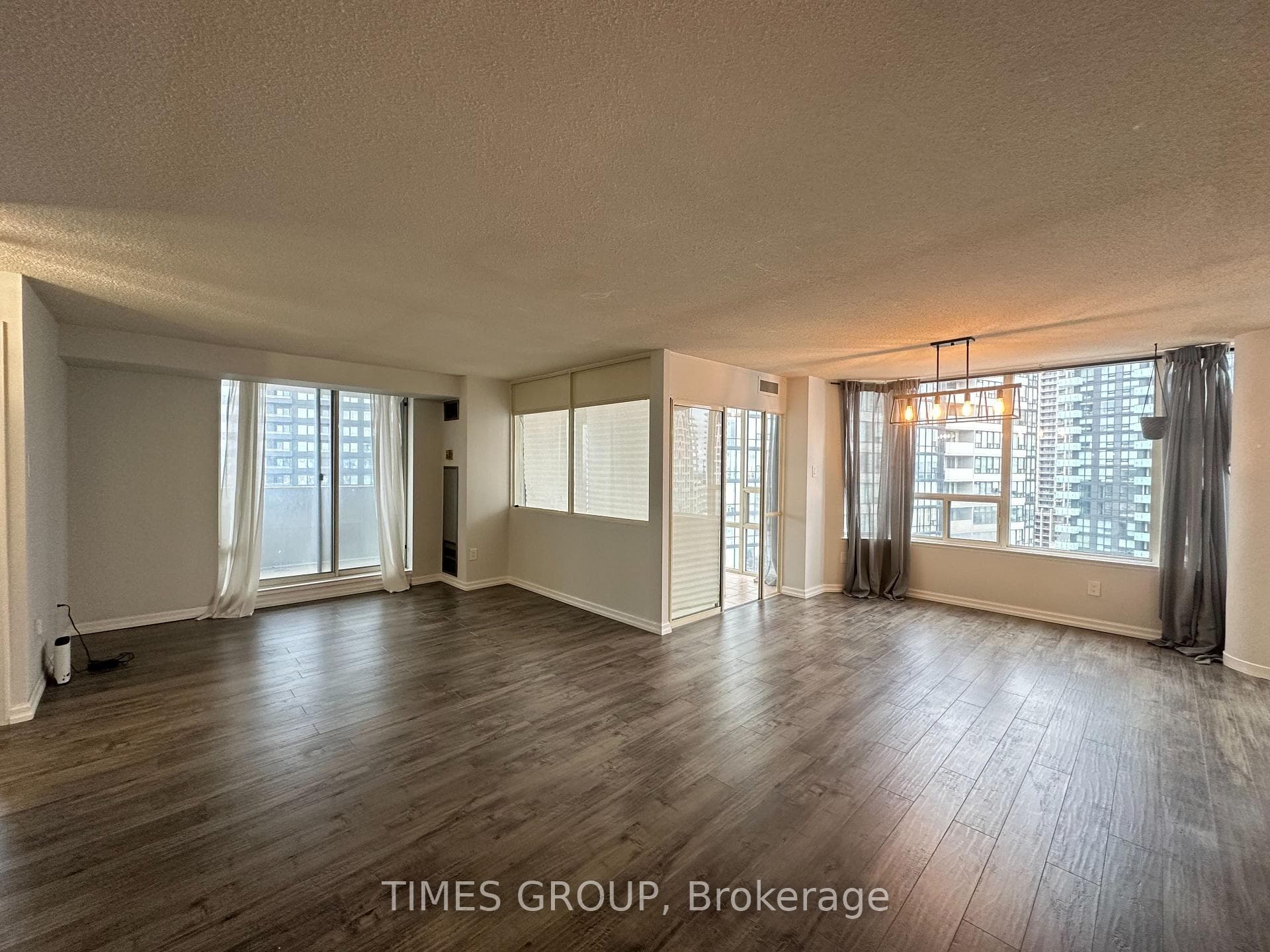 350 Rathburn Road Unit 1709, Mississauga