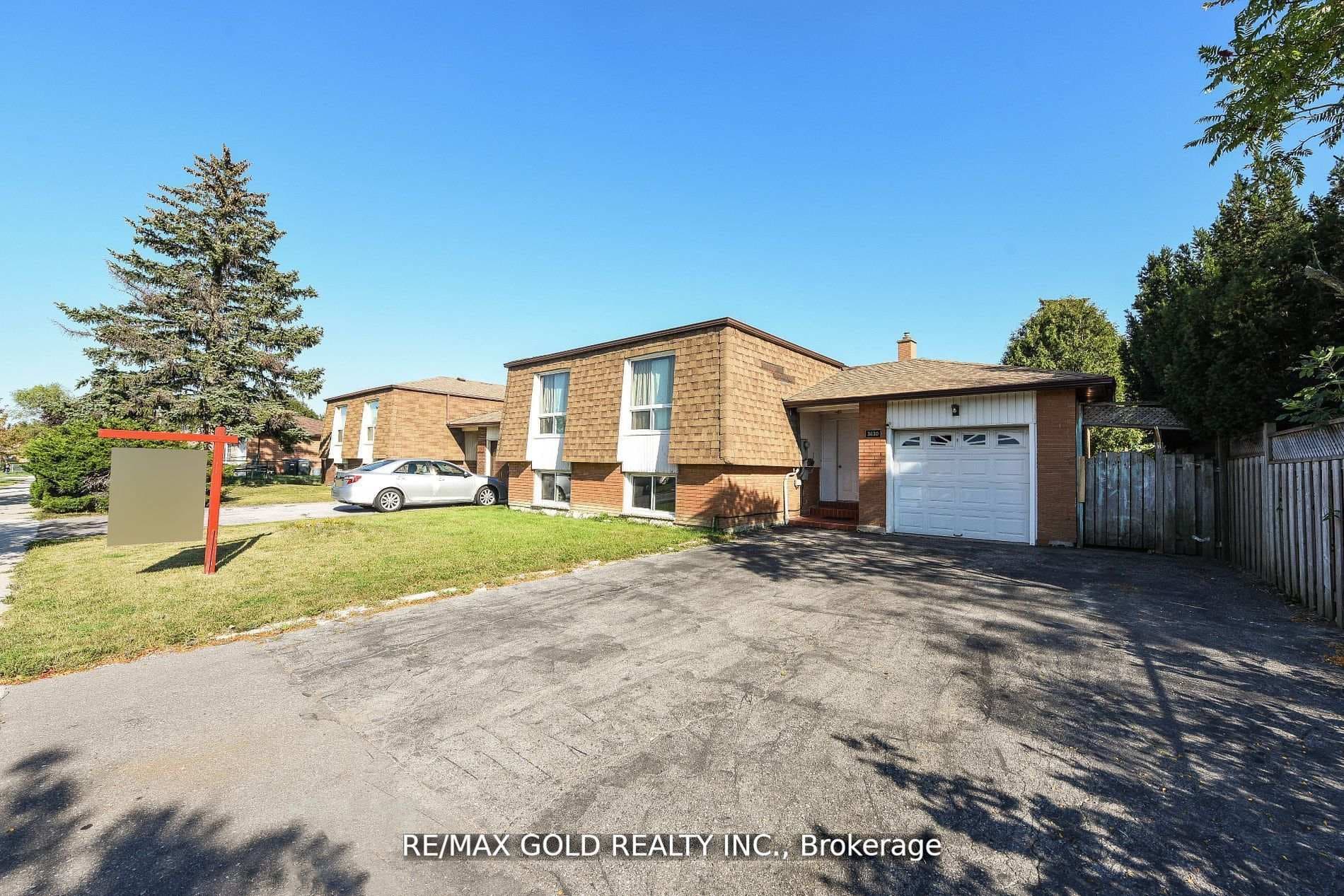 3630 Brandon Gate Drive, Mississauga, ON L4T 3E5 - Photo 1