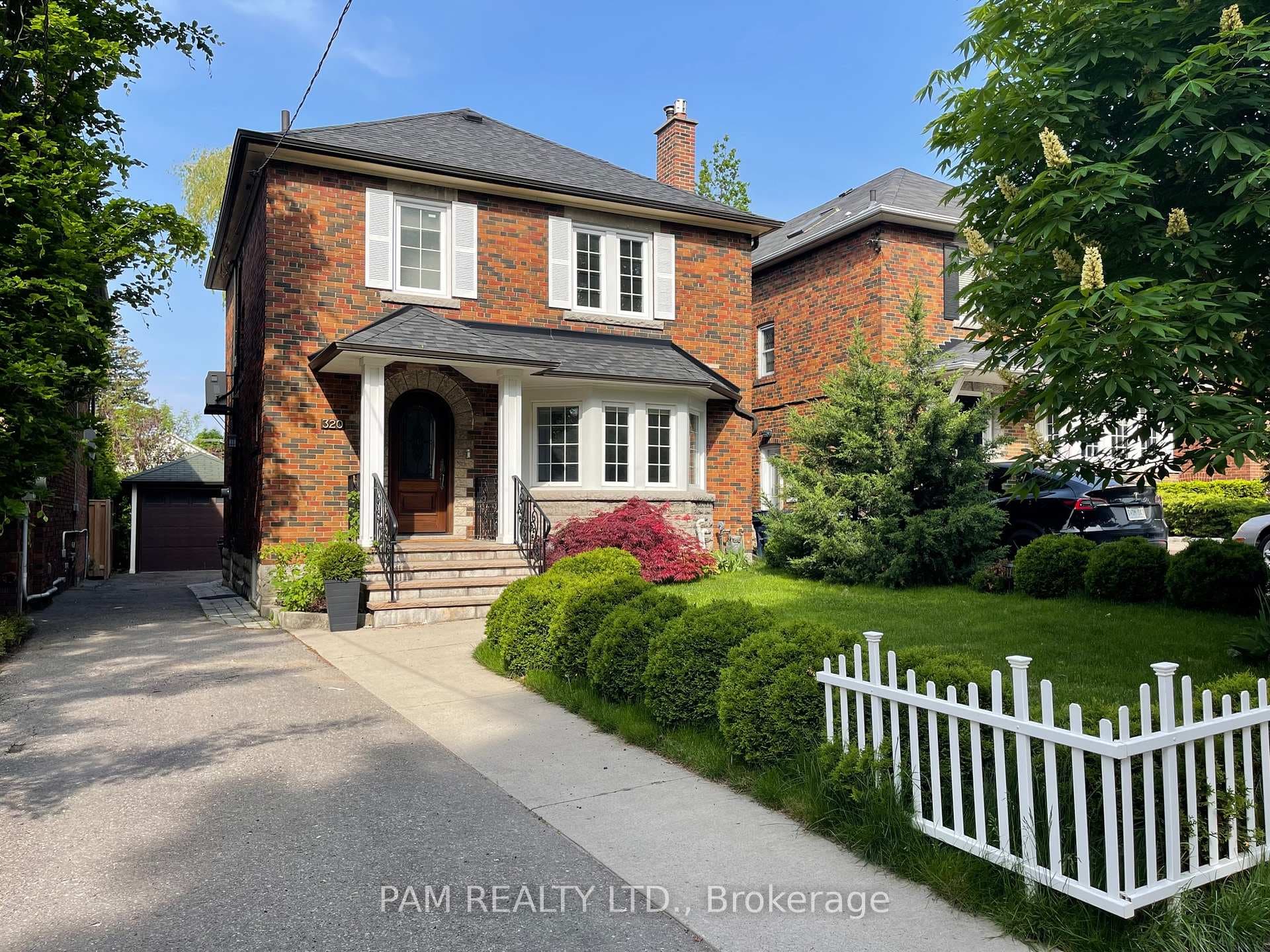 320 Warren Road, Forest Hill / Deer Park, ON M5P 2M8 - Photo 1