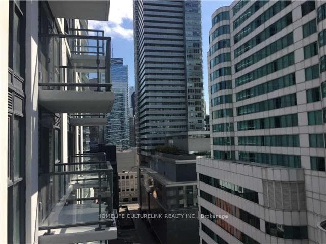 87 Peter Street Unit 1317, Toronto C01
