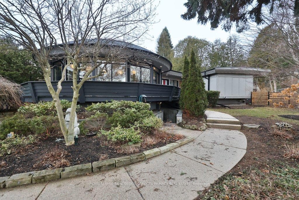 1352 Nocturne Court, Mississauga, ON L5H 2L8 - Photo 1