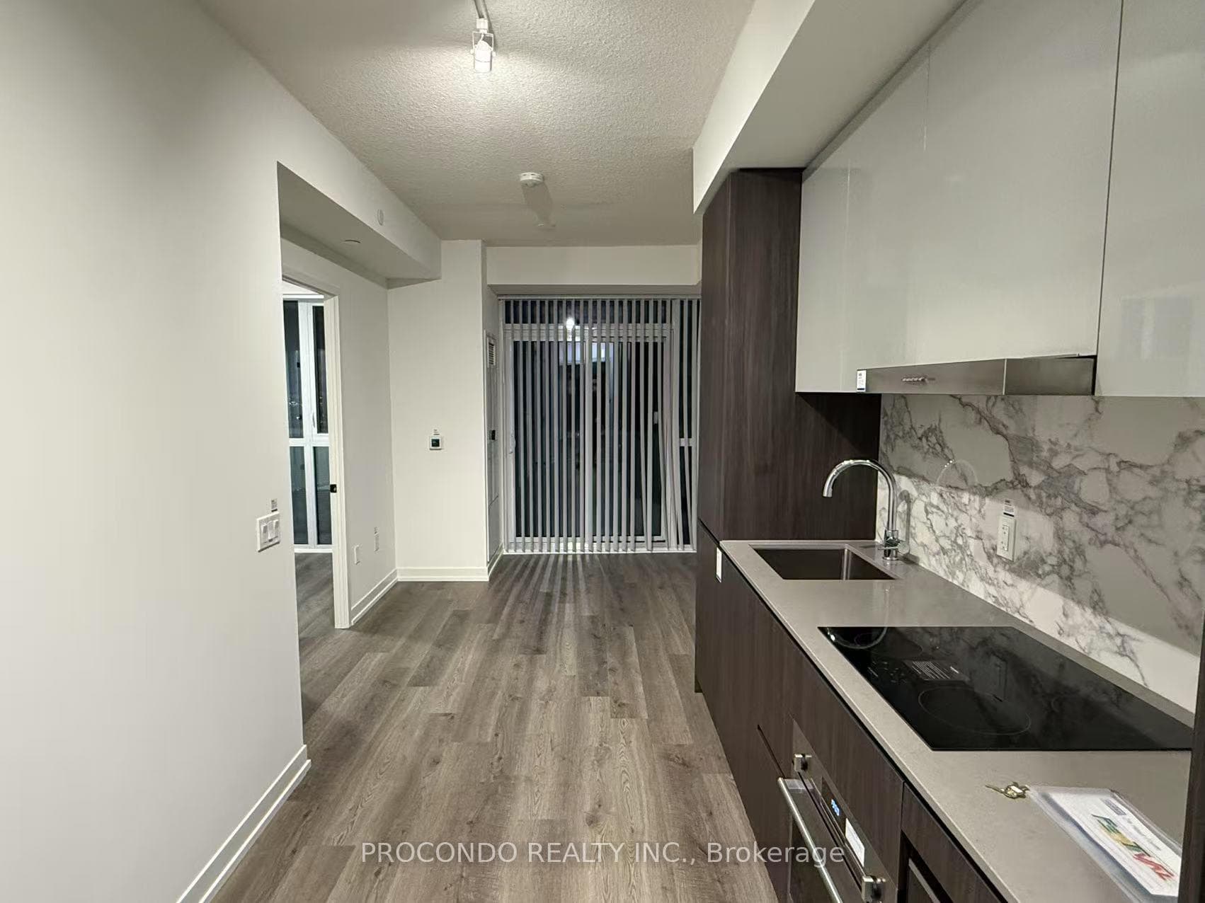8 Interchange Way Unit 5801, Vaughan, ON L4K 5Z7 - Photo 1