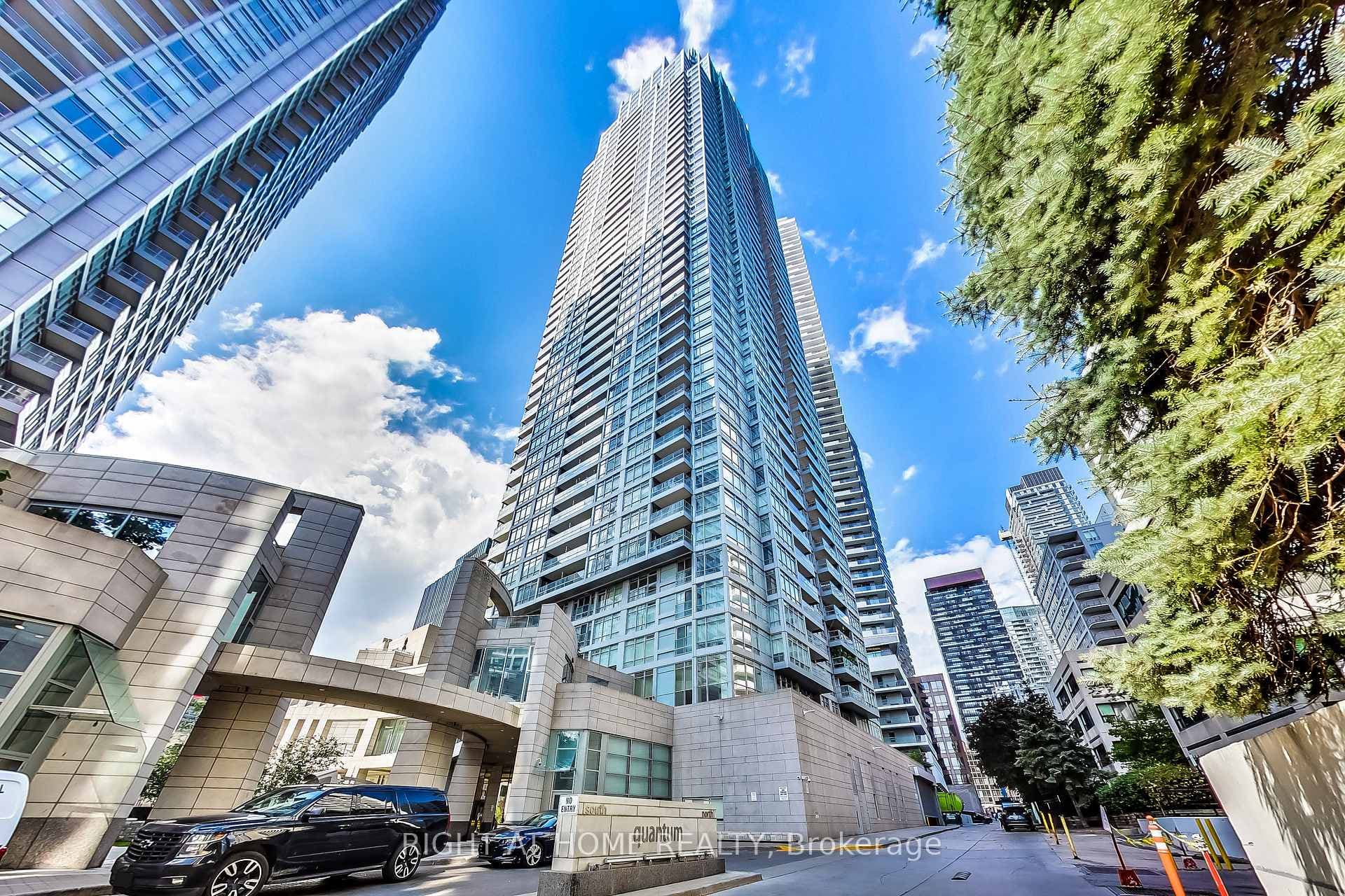 2191 Yonge Street Unit 4409, Leaside / Davisville, ON M4S 3H8 - Photo 1