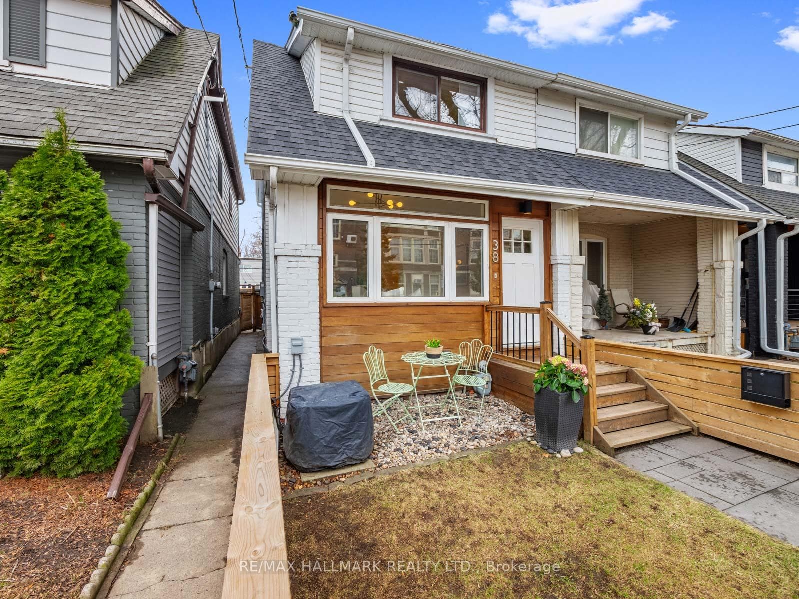 38 Larchmount Avenue, Riverdale / Leslieville, ON M4M 2Y7 - Photo 1