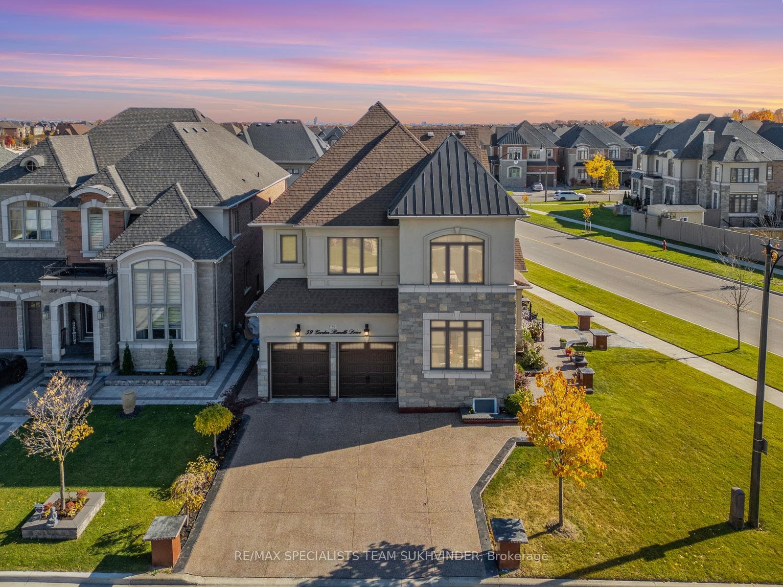 59 Gordon Randle Drive, Brampton, ON L6P 0H3 - Photo 1