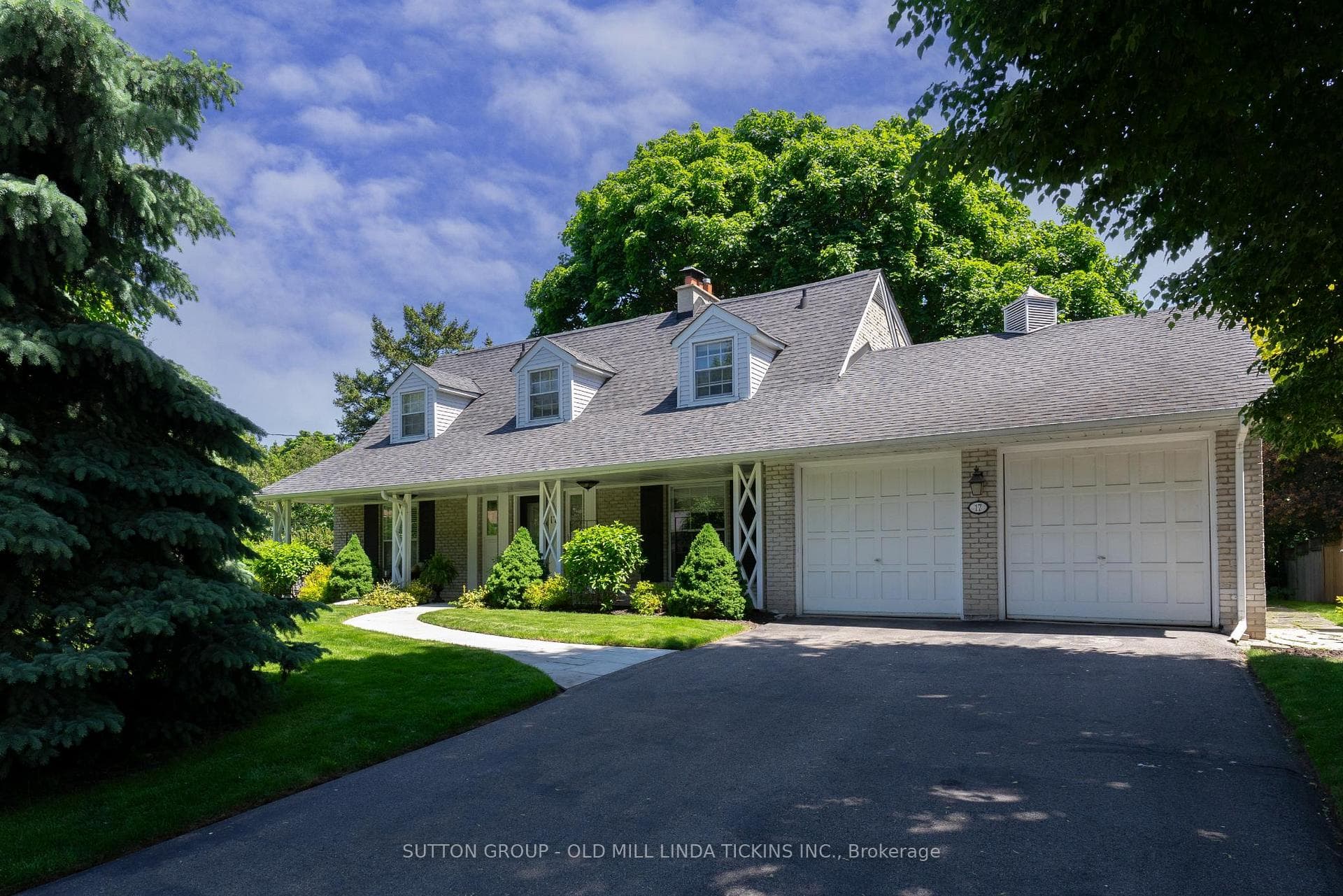 17 Kingsfold Court, Toronto W08