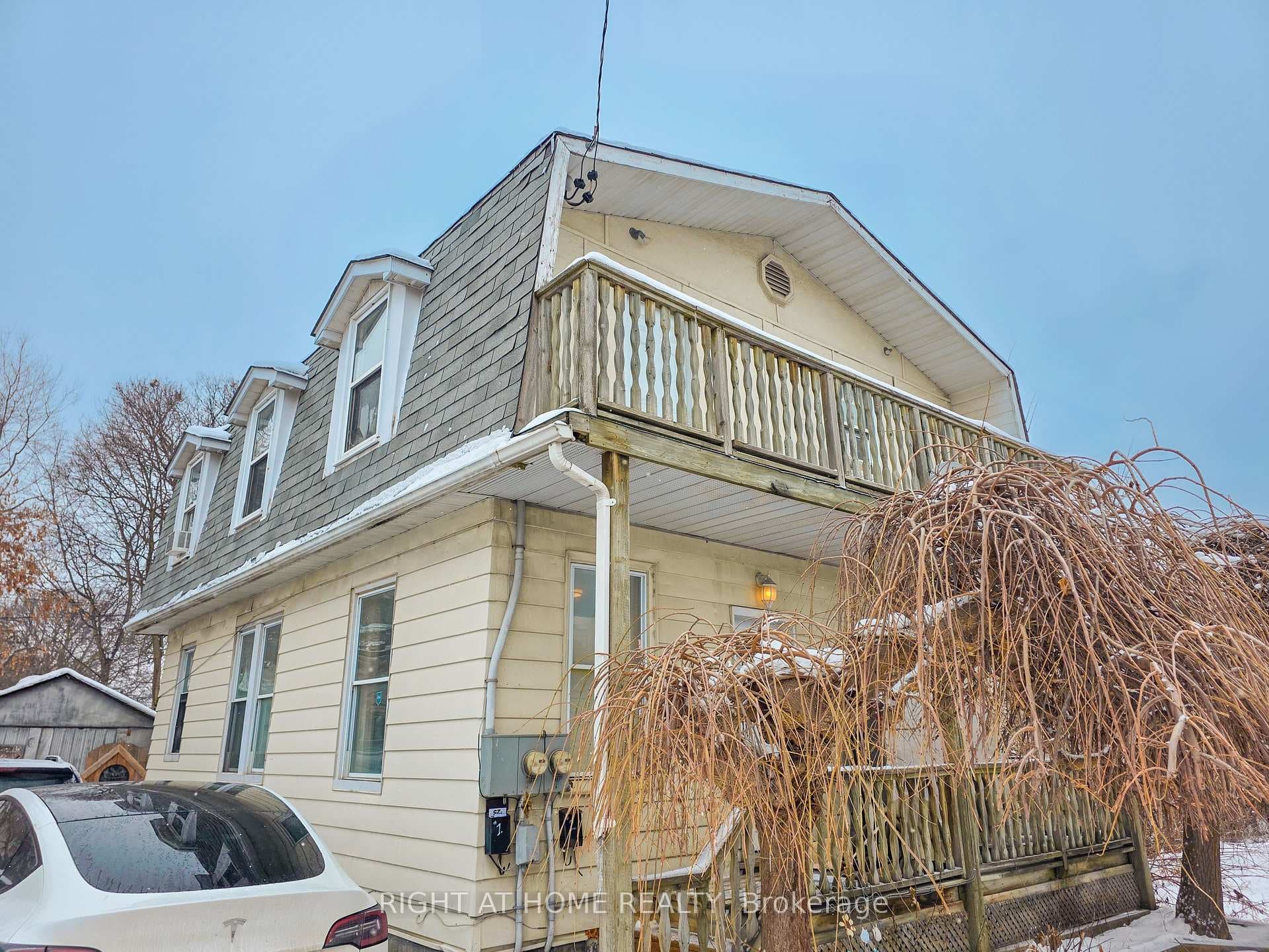 38 Olive Avenue Unit Main, Oshawa, ON L1H 2N8 - Photo 1