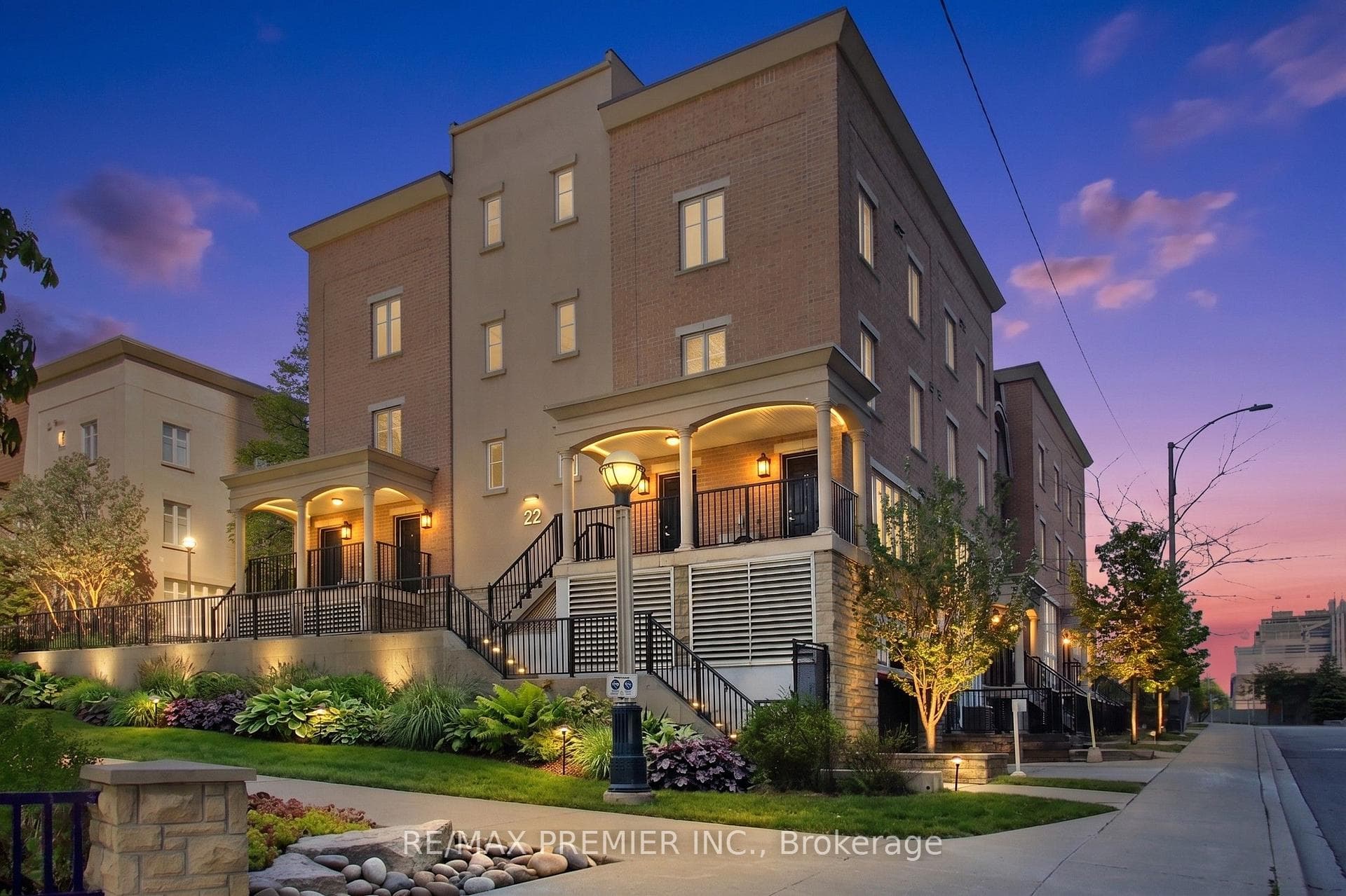 22 Western Battery Road Unit 109, Toronto C01